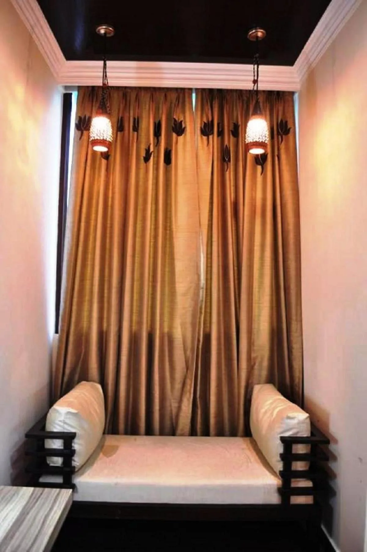 Bed in Solo Victoria Hotel