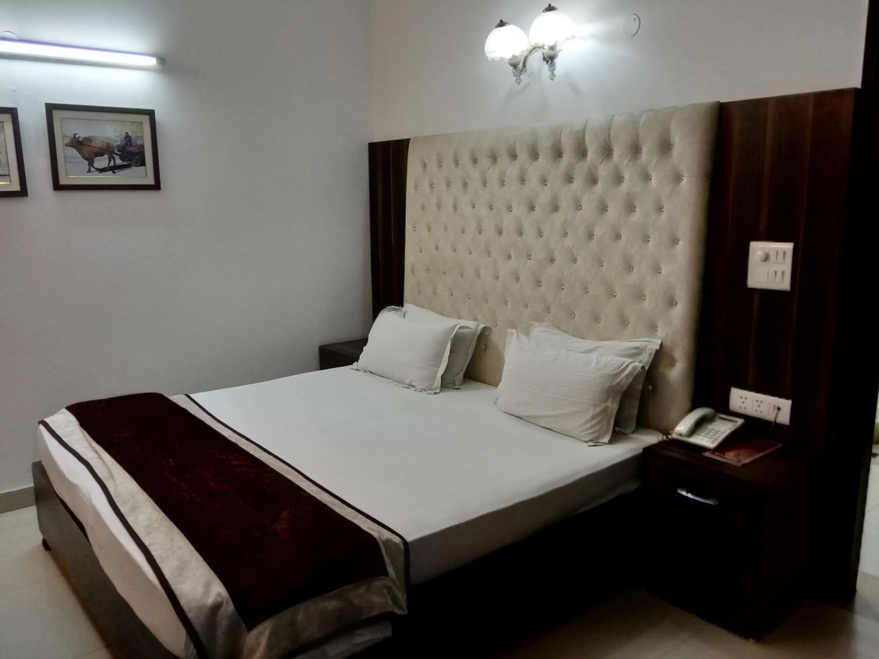 Bed in Solo Victoria Hotel