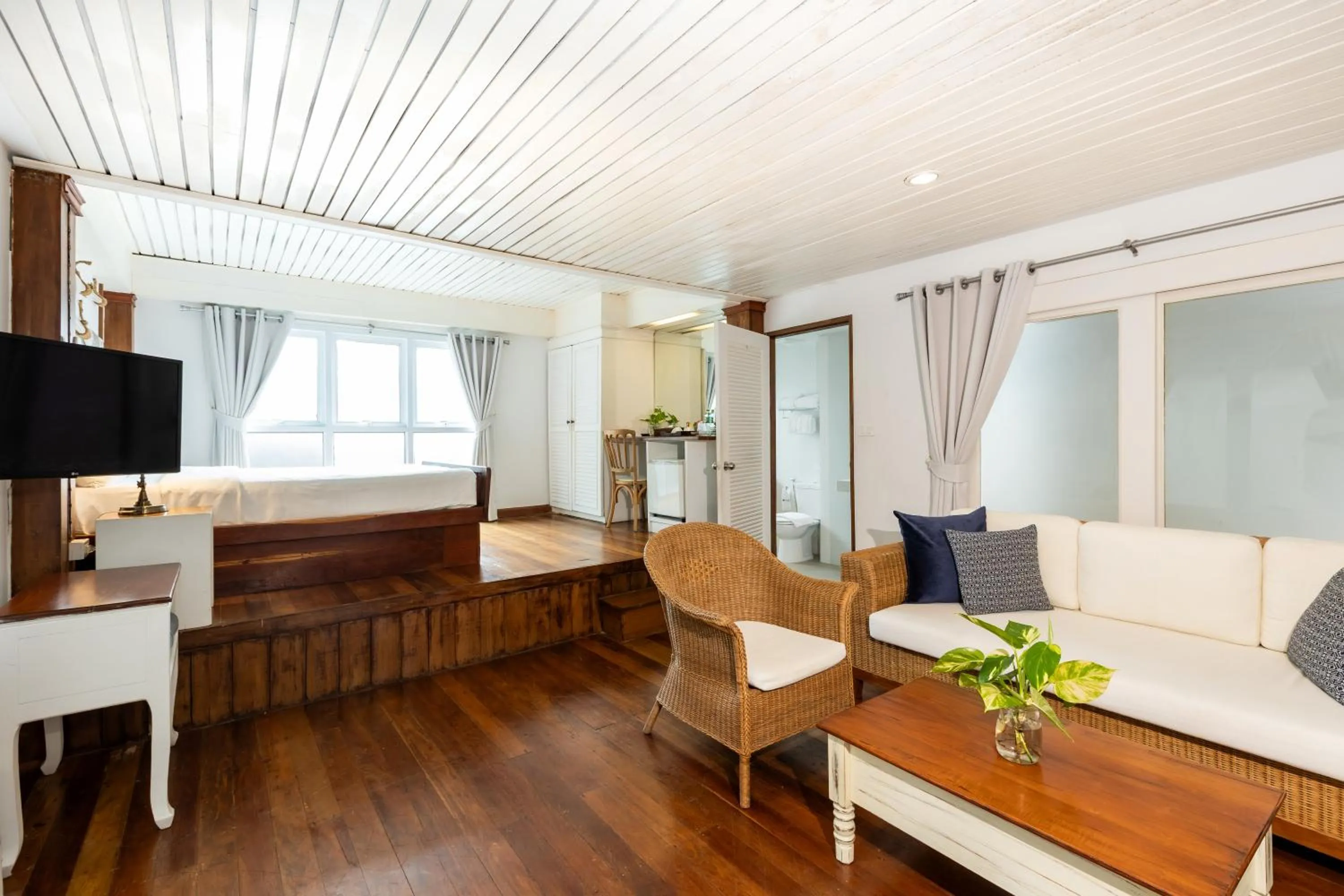 Bedroom in Malibu Beach Resort