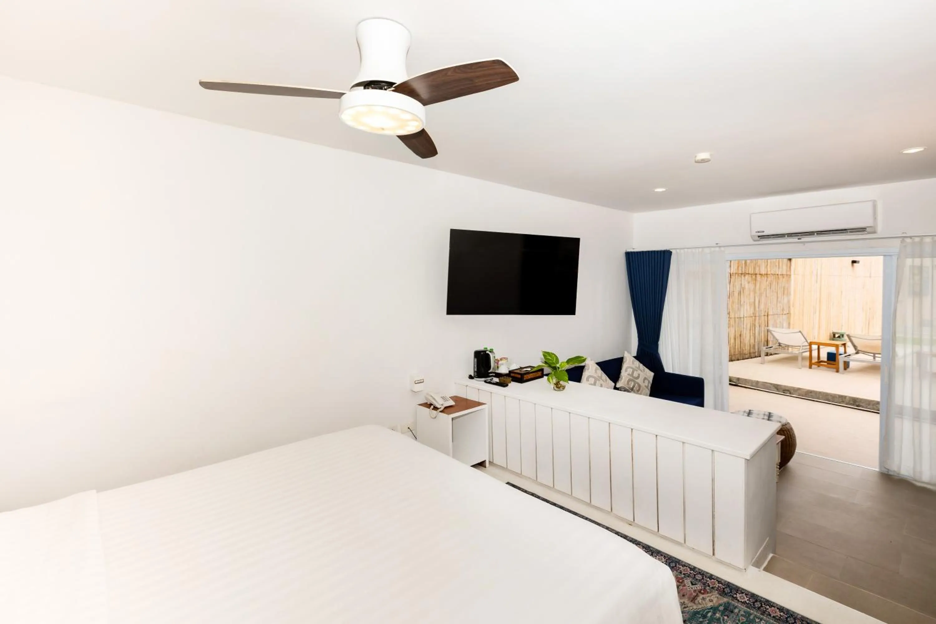 Bed in Malibu Beach Resort