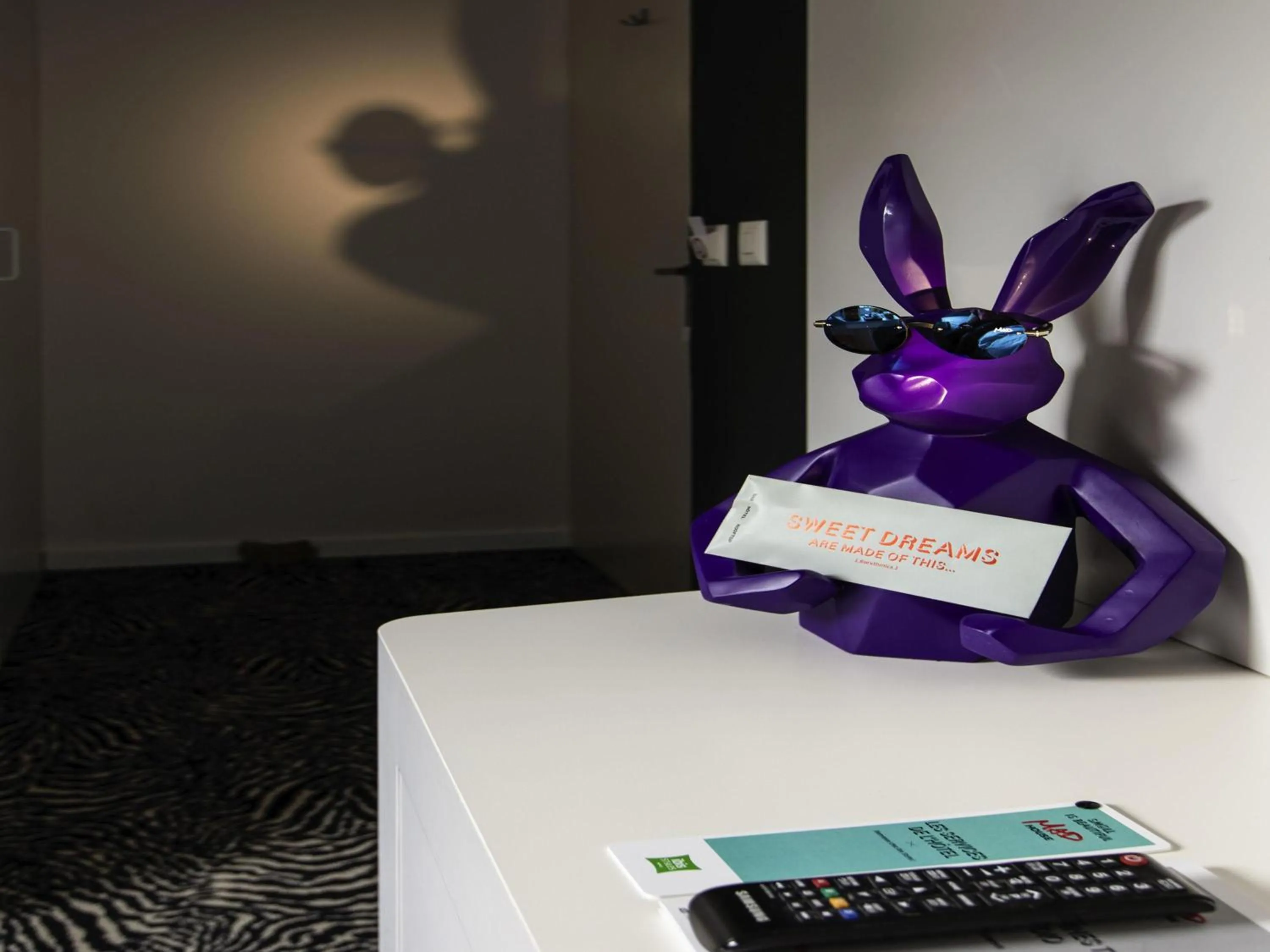 Bedroom in ibis Styles Lausanne Center MadHouse