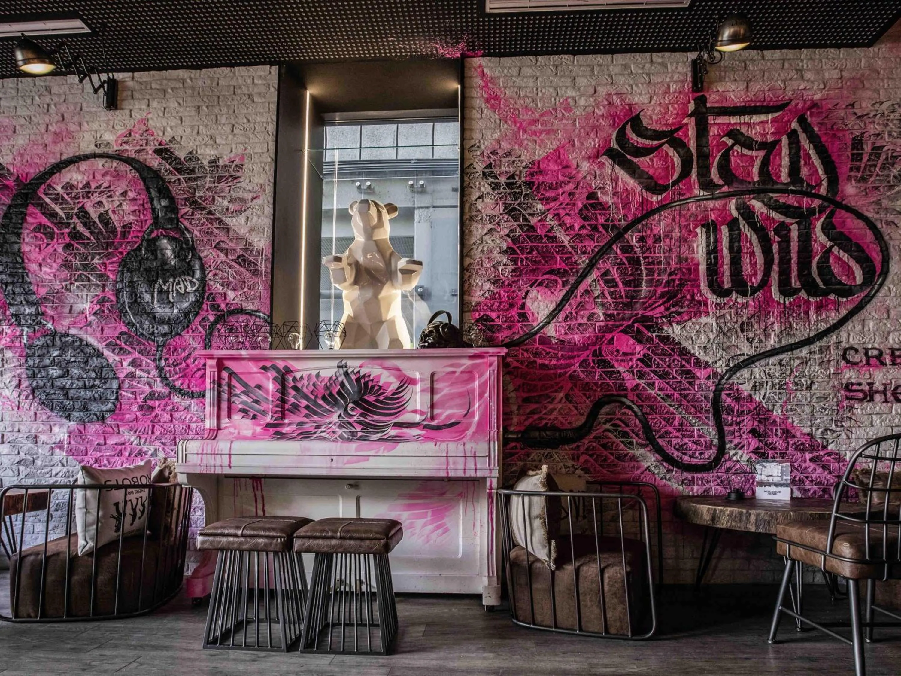 Property building in ibis Styles Lausanne Center MadHouse