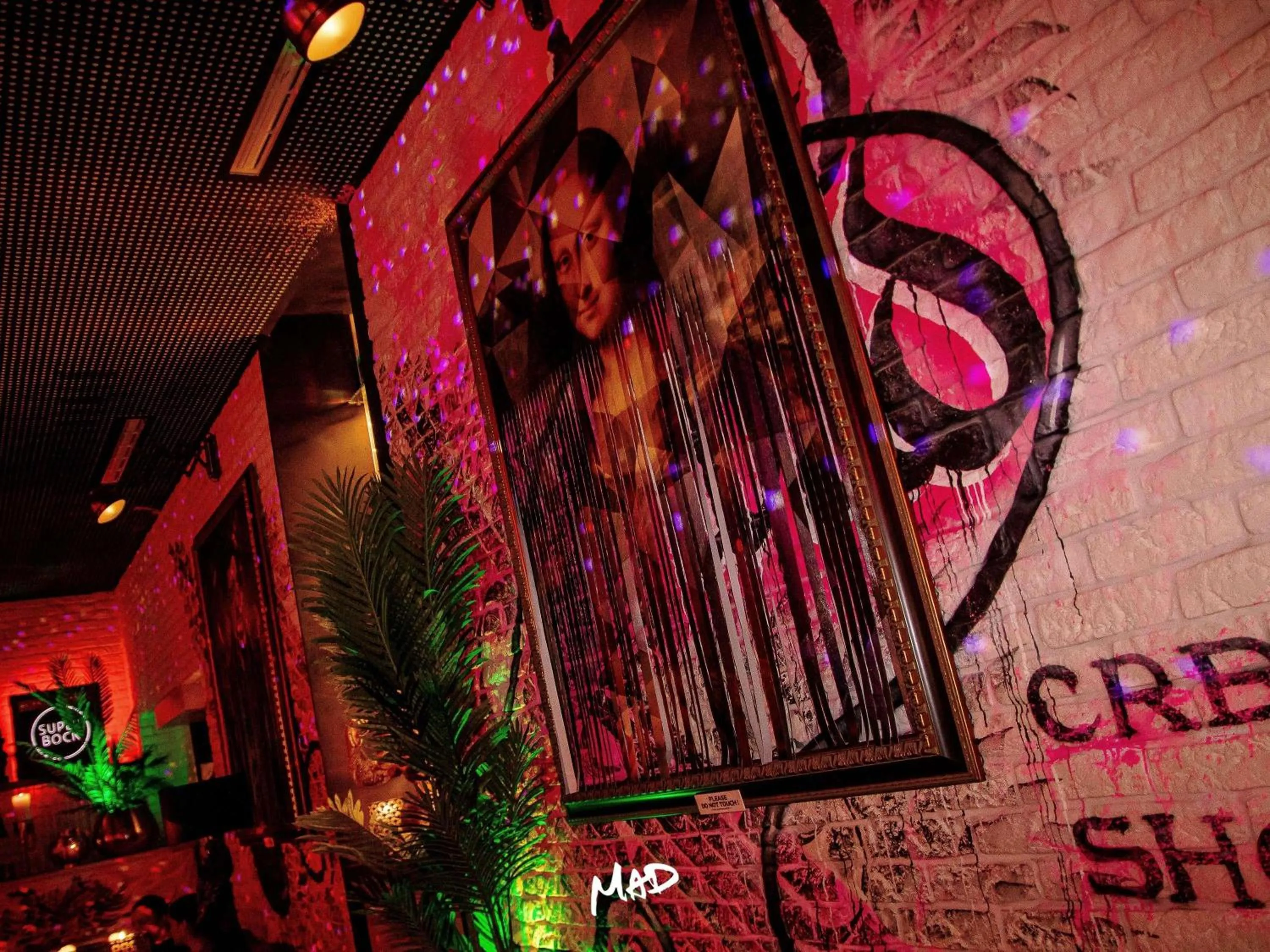 Lounge or bar in ibis Styles Lausanne Center MadHouse