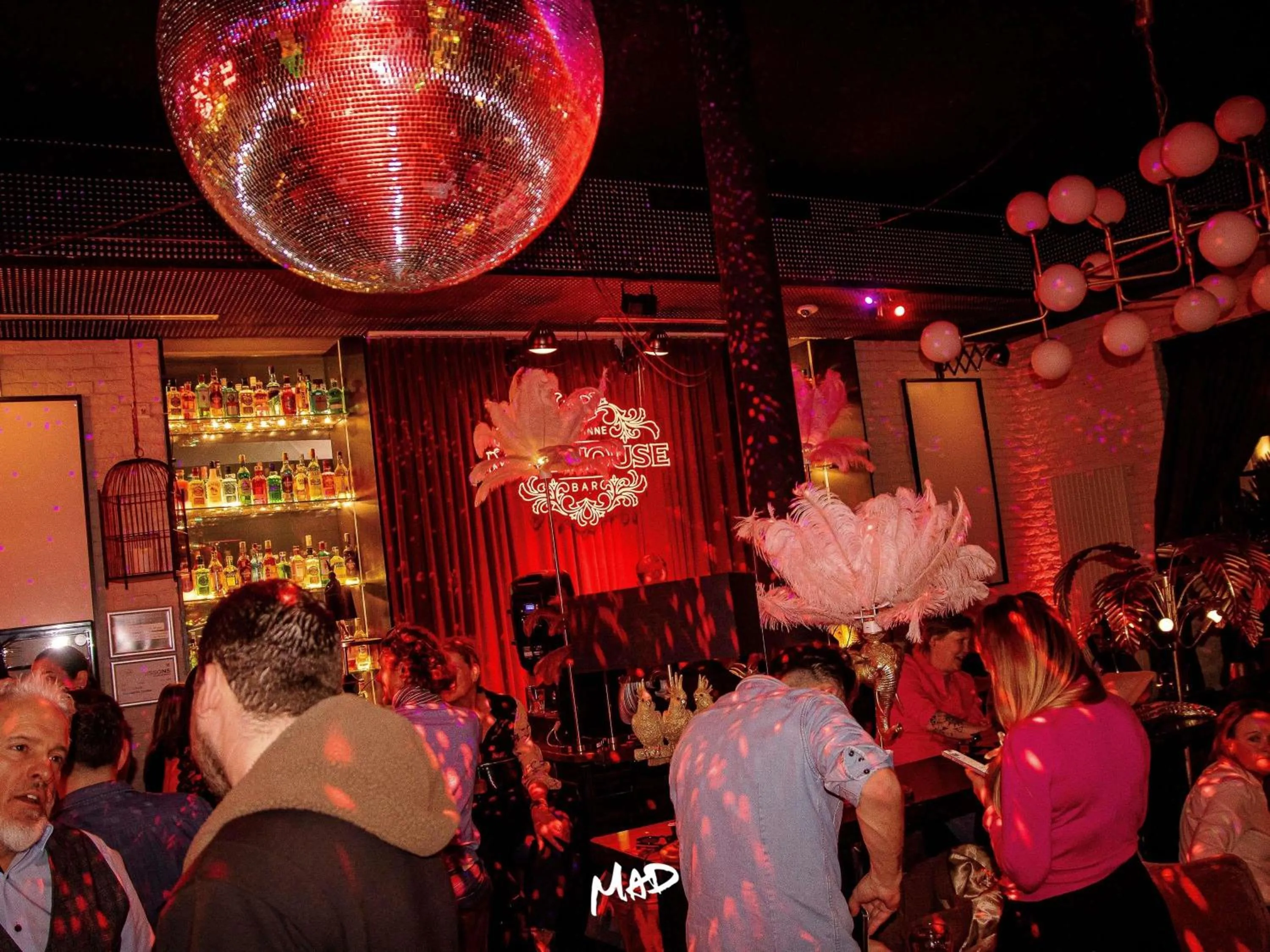 Lounge or bar in ibis Styles Lausanne Center MadHouse