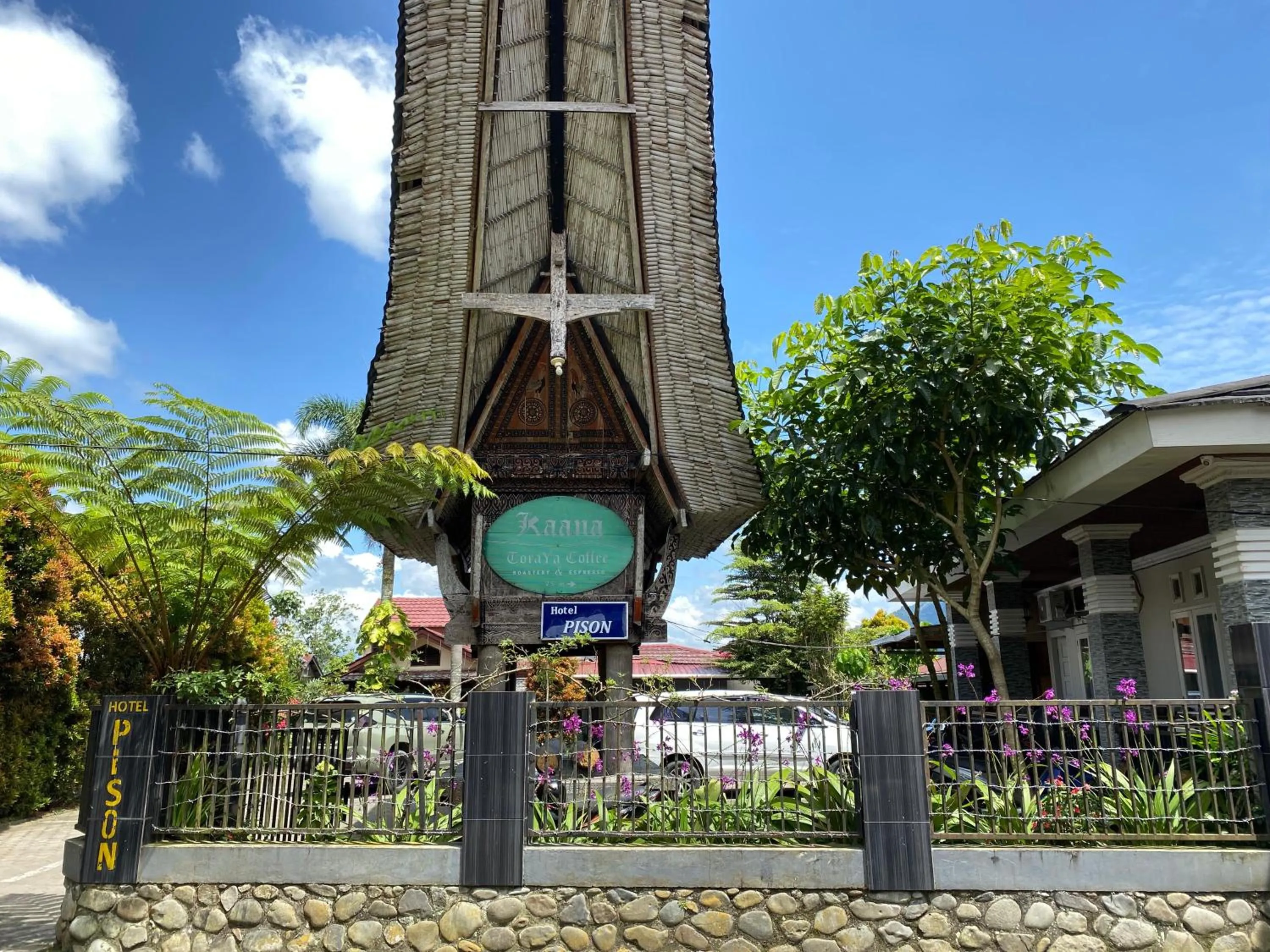 Property building in Hotel Pison