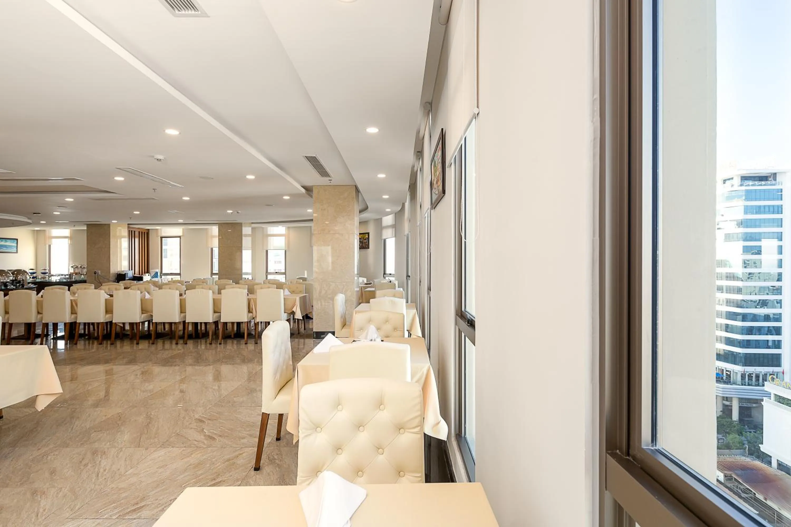 Restaurant/places to eat in Tamarind Danang Beach Hotel