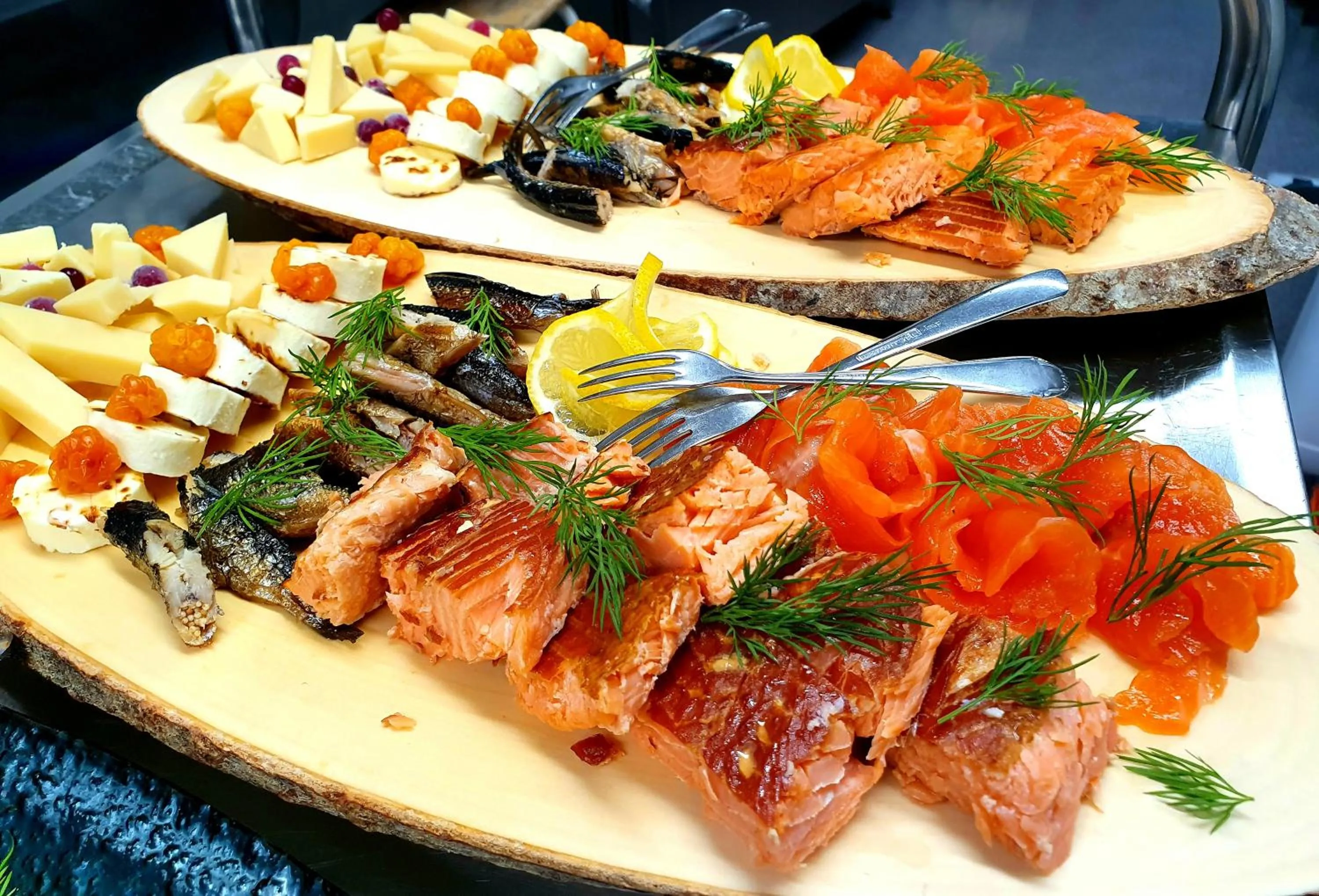 Isokenkäisten Klubi - Wilderness Lodge