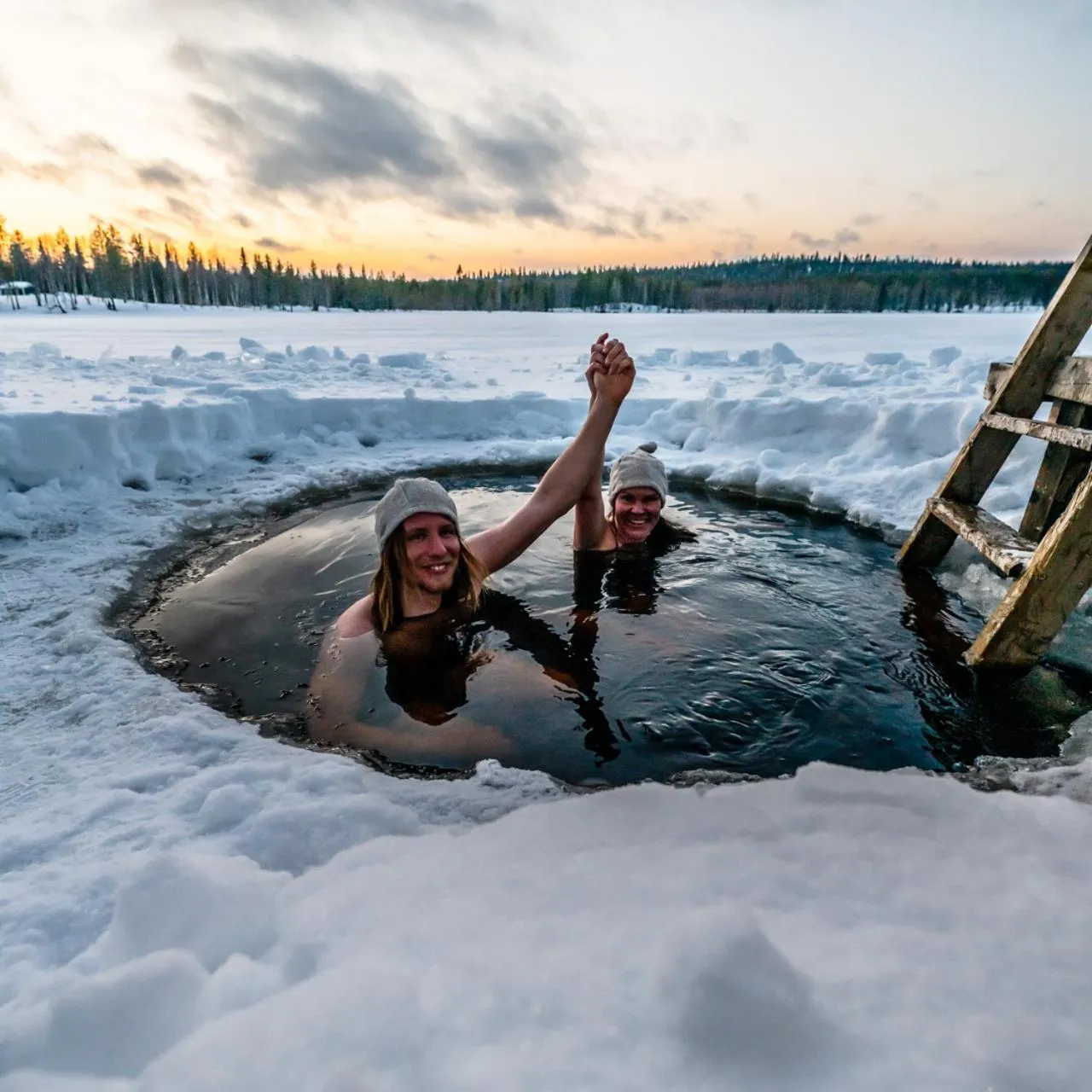 Isokenkäisten Klubi - Wilderness Lodge