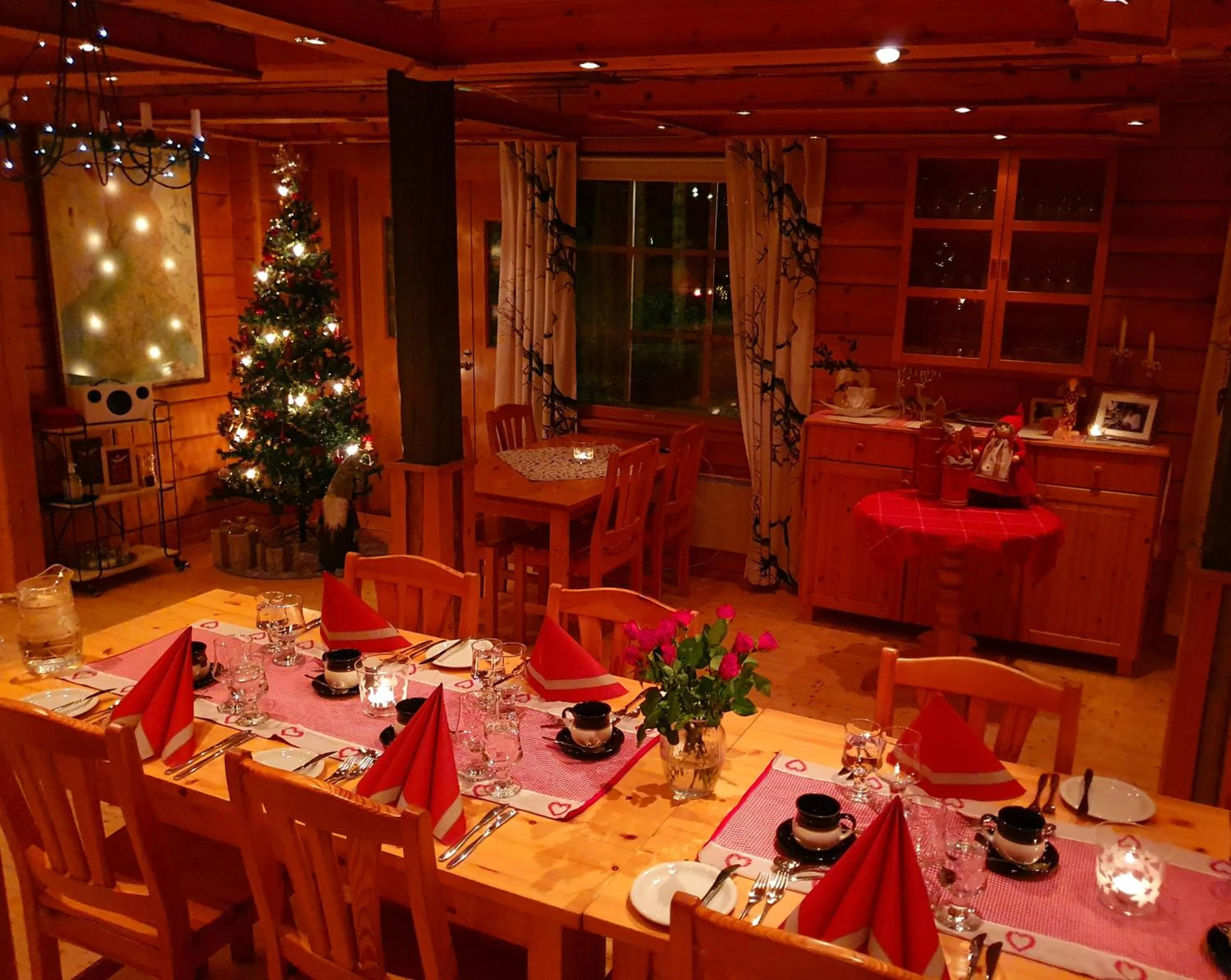 Isokenkäisten Klubi - Wilderness Lodge