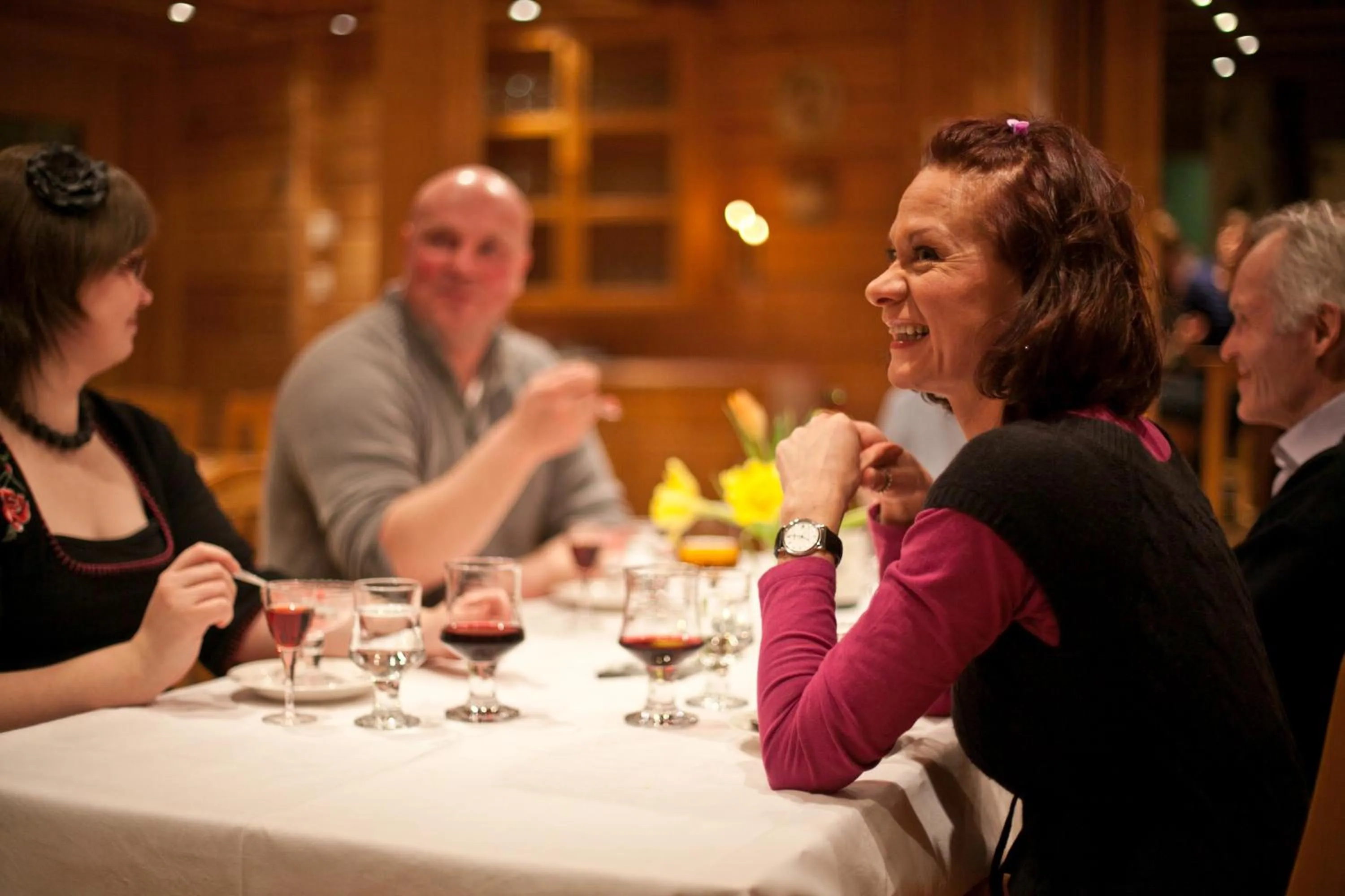 Isokenkäisten Klubi - Wilderness Lodge