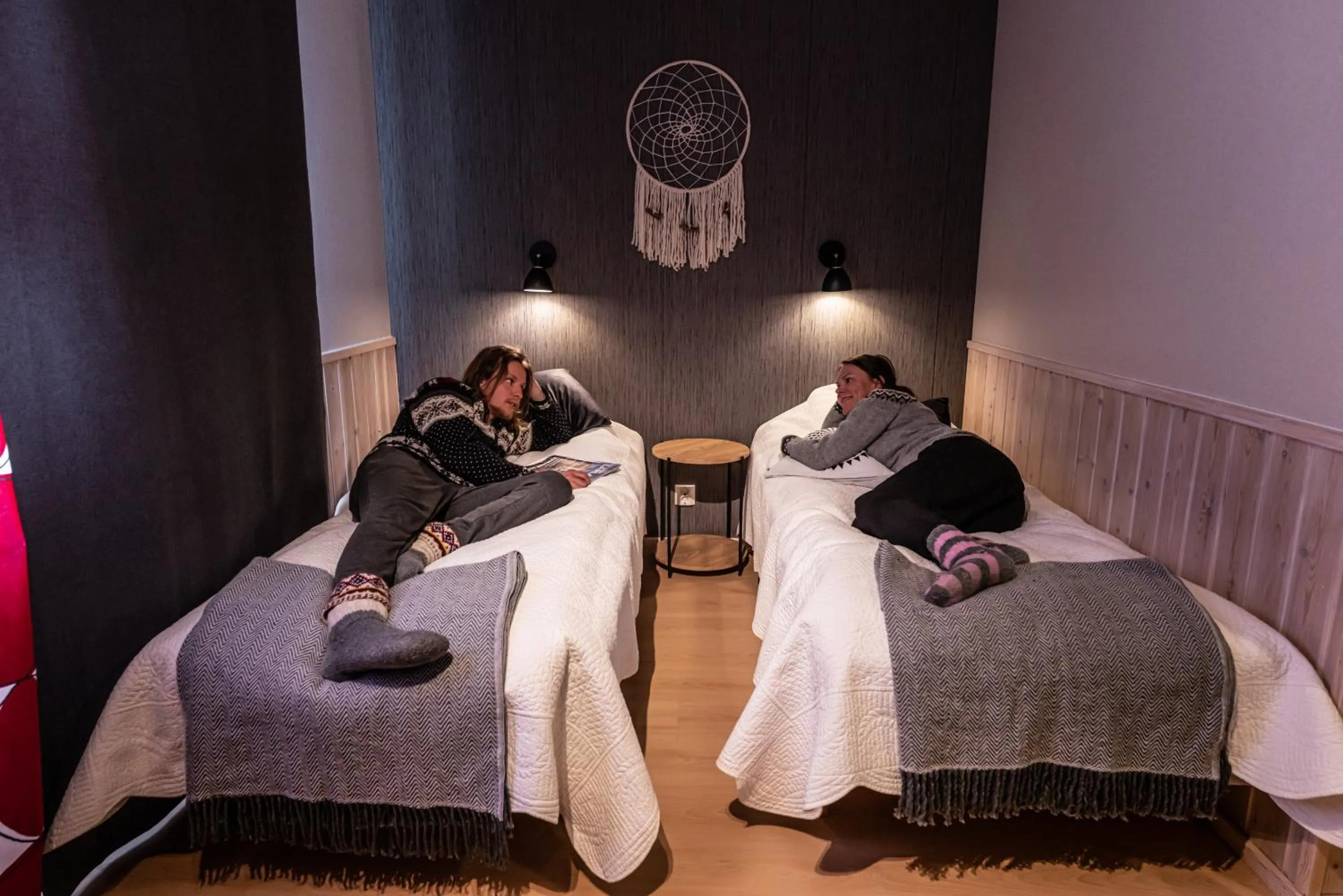 Bed in Isokenkäisten Klubi - Wilderness Lodge