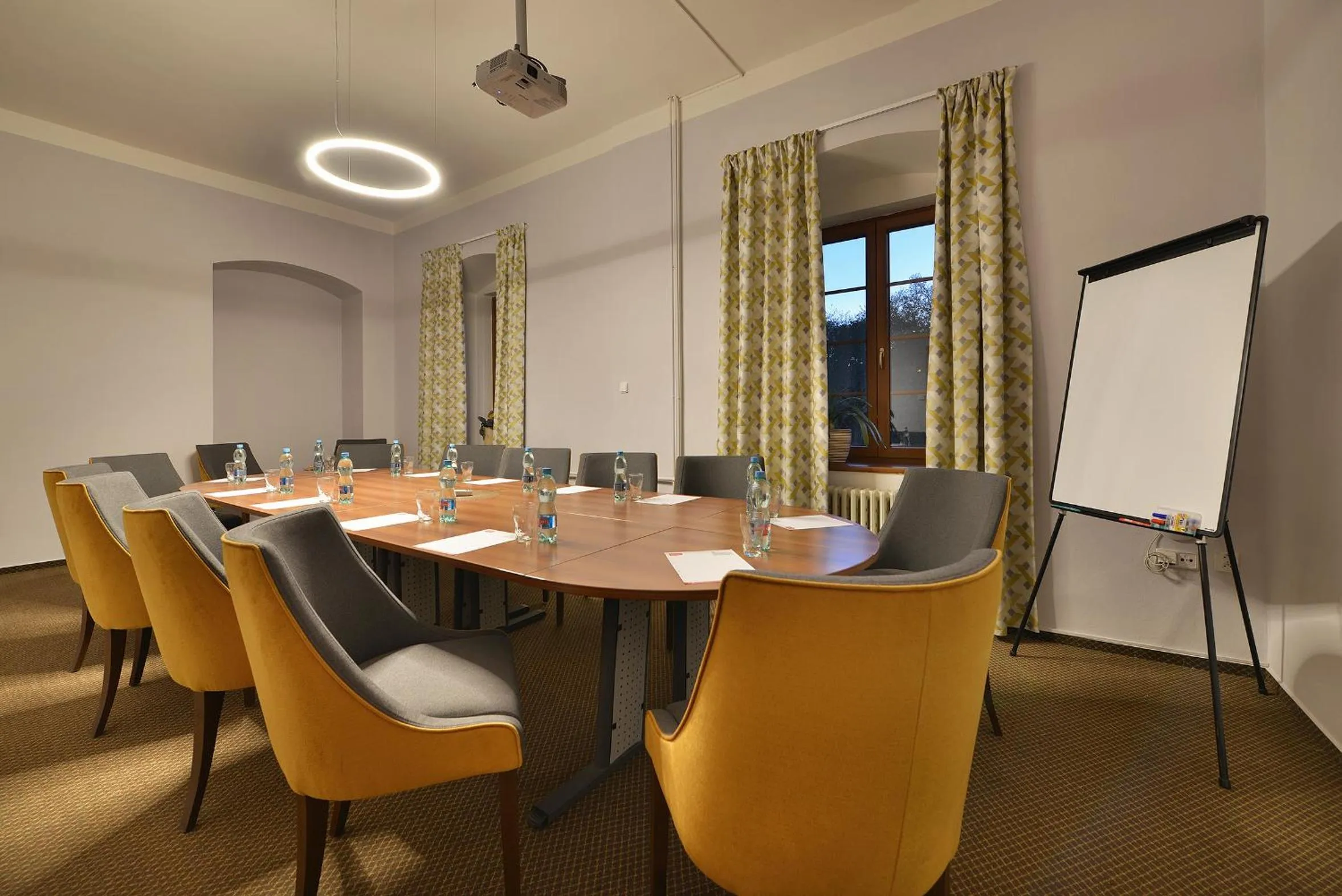 Maxmilian Lifestyle Resort