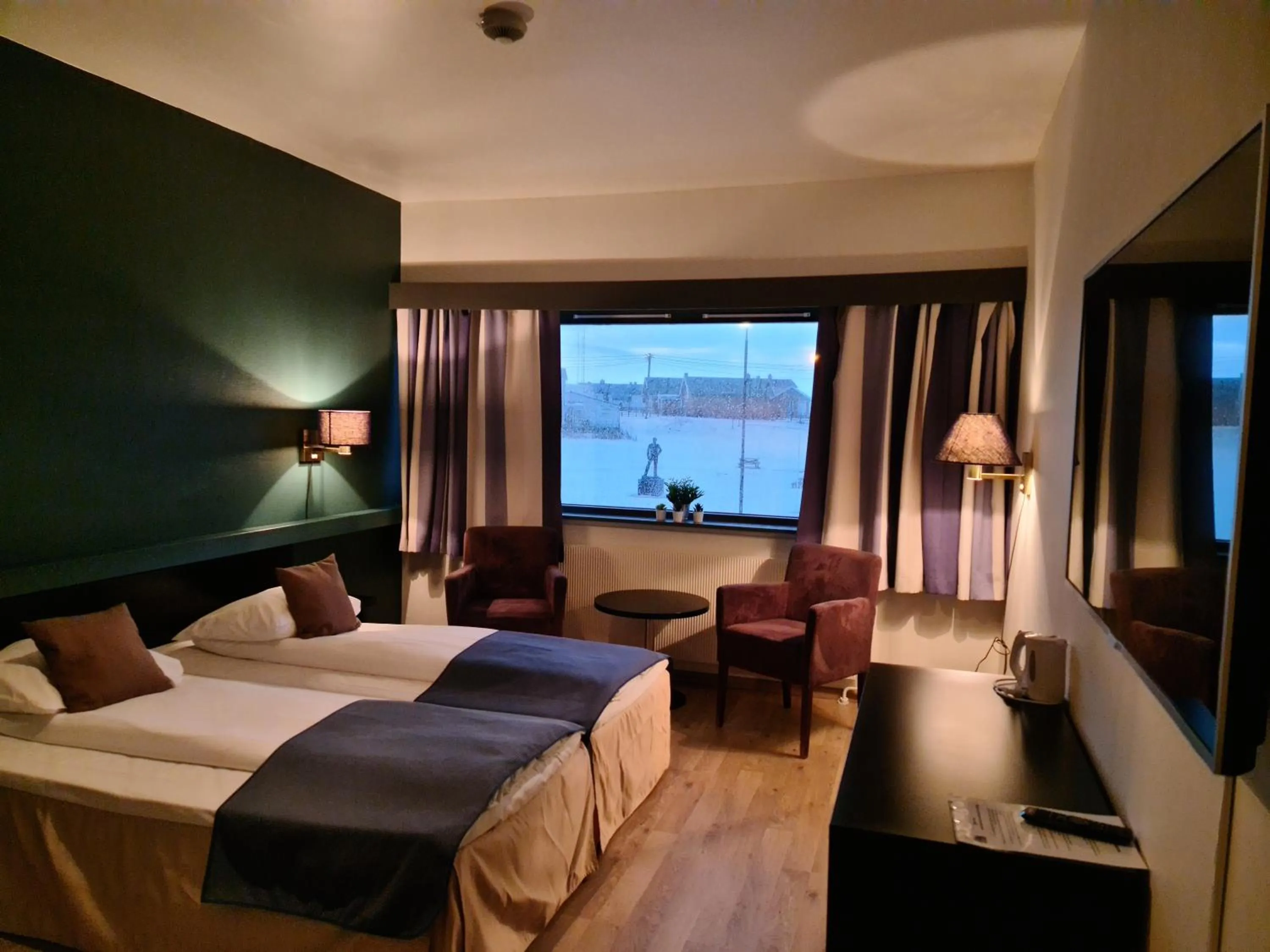 Photo of the whole room in Vardø Hotel