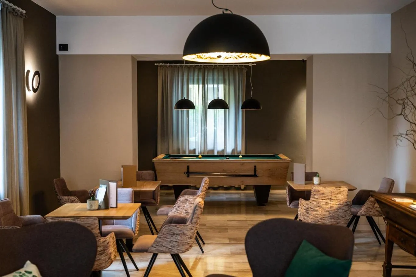 Billiard in Grand Hotel Gortani