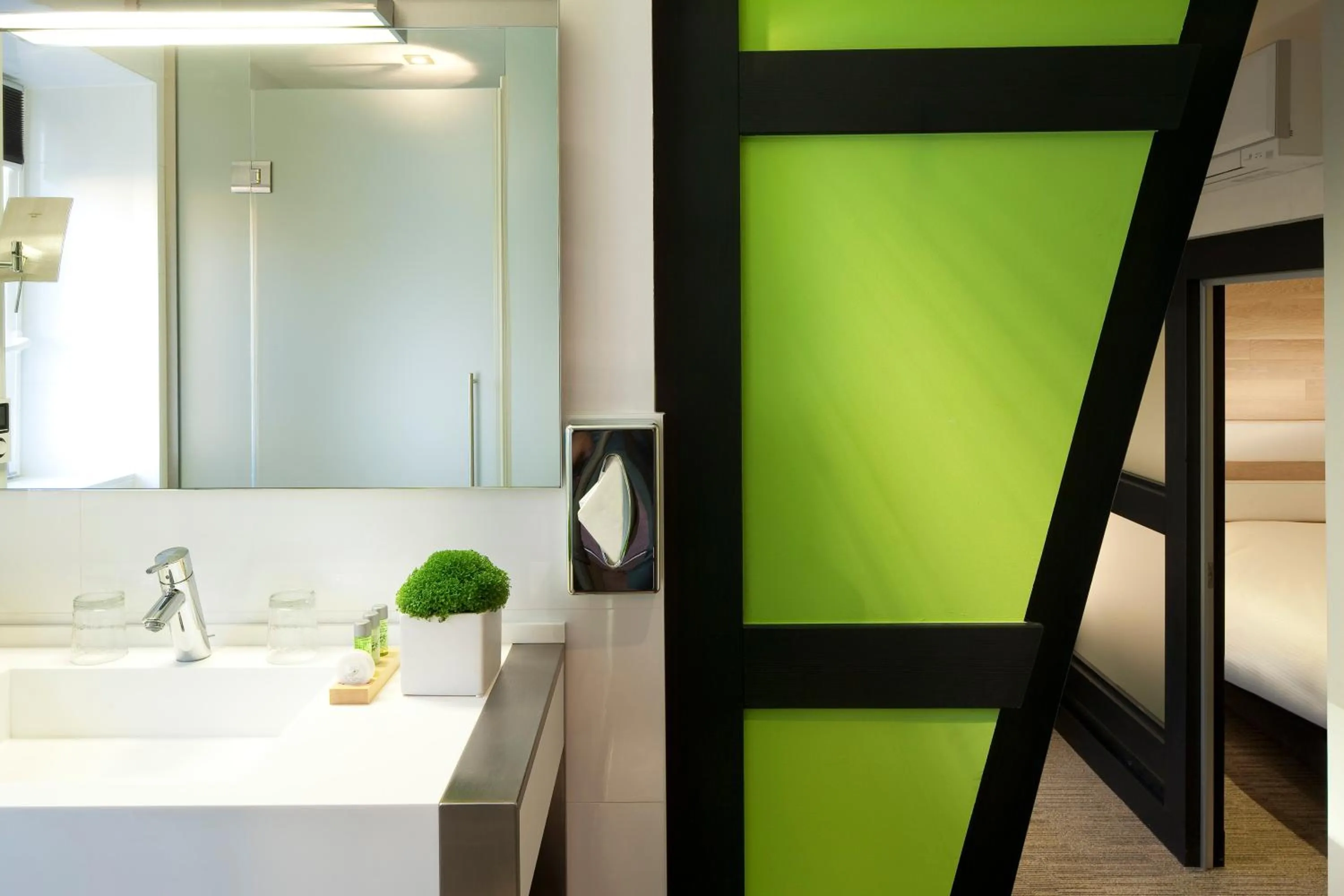 Bathroom in Hotel Le Colombier Suites