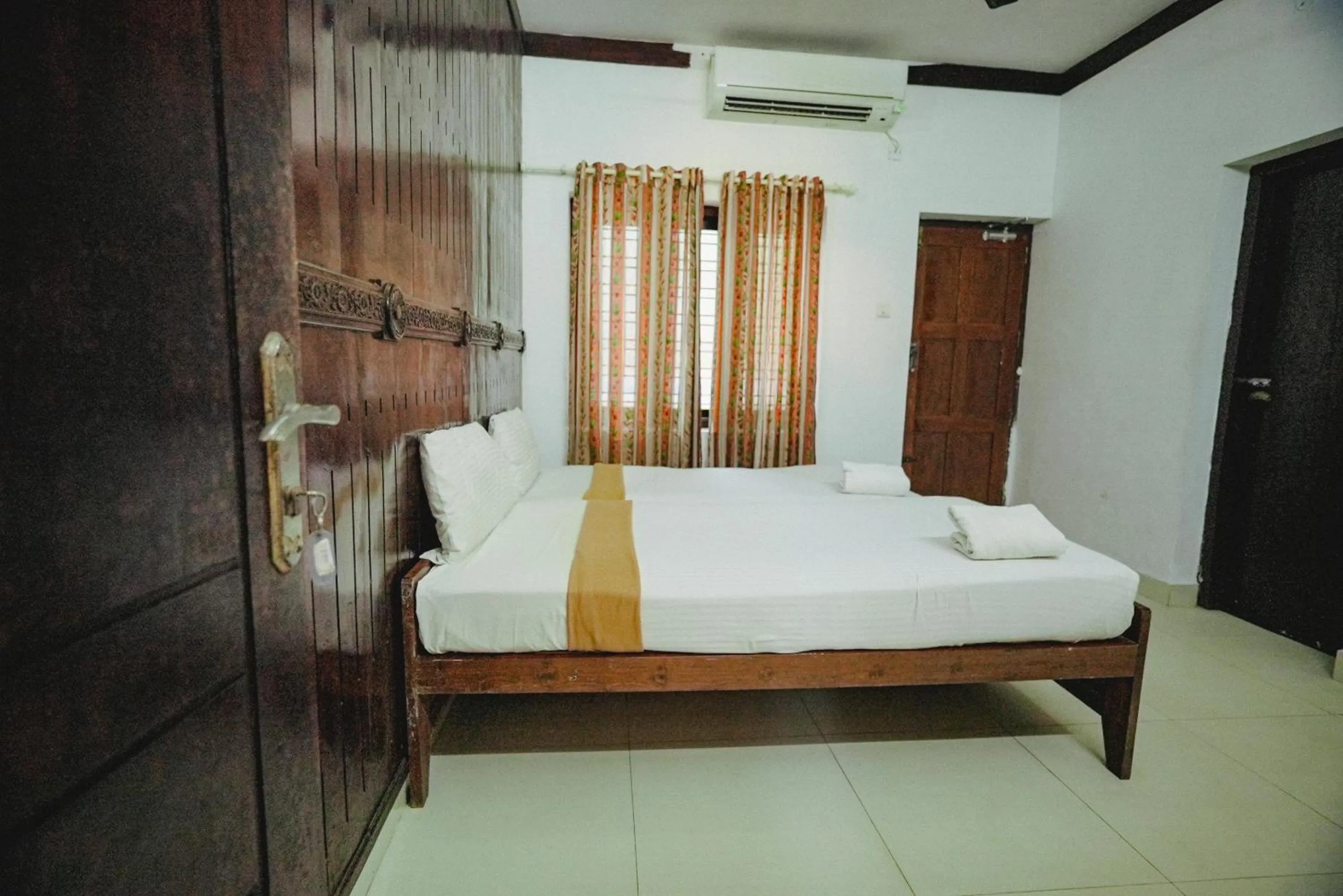 Bed in Raja Park Beach Resort