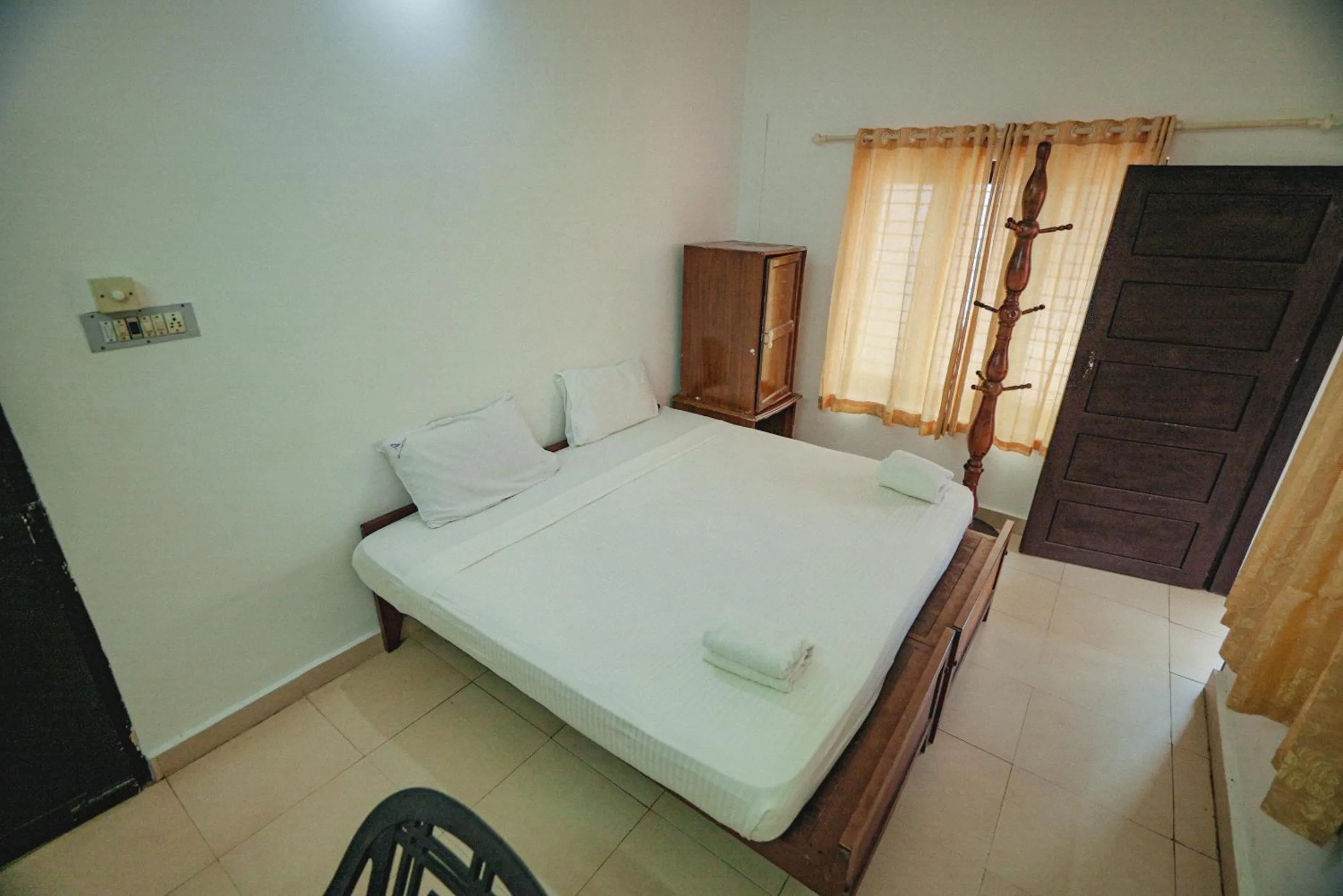 Bed in Raja Park Beach Resort