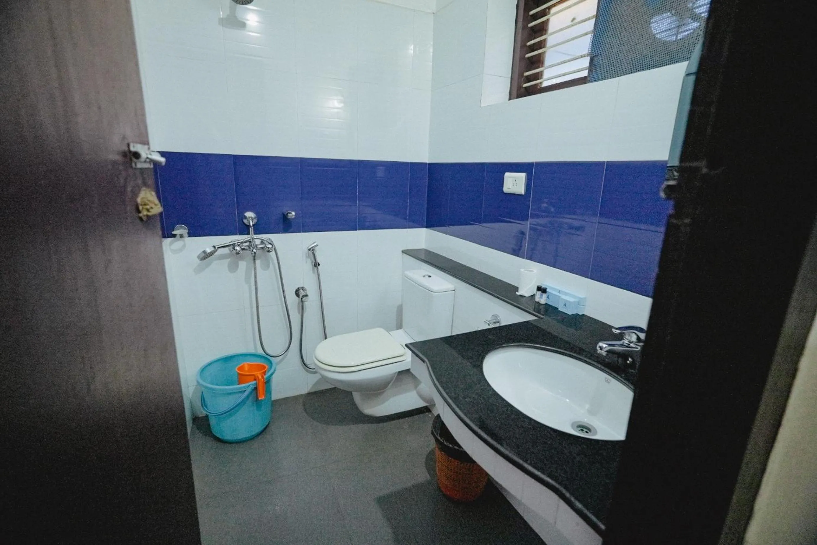 Shower in Raja Park Beach Resort