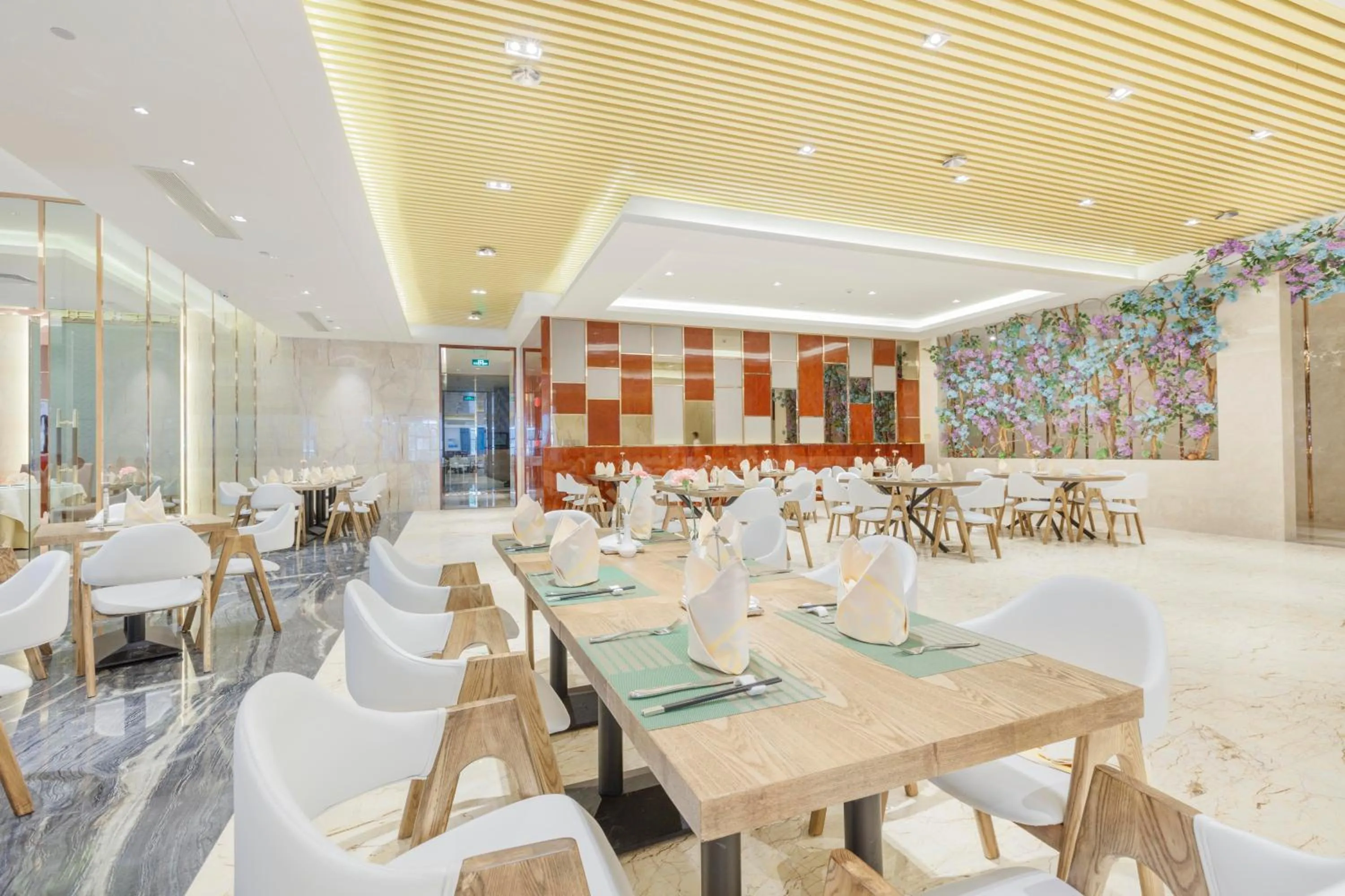 Restaurant/places to eat in YueXin Tomorrow Hotel Sanya