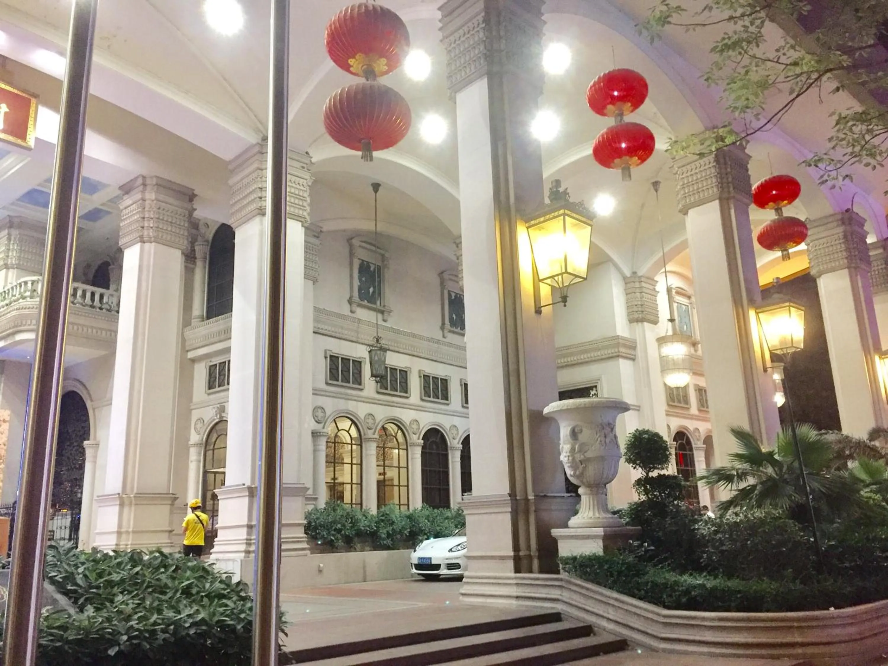 Restaurant/places to eat in Guangzhou Hongcheng Hotel