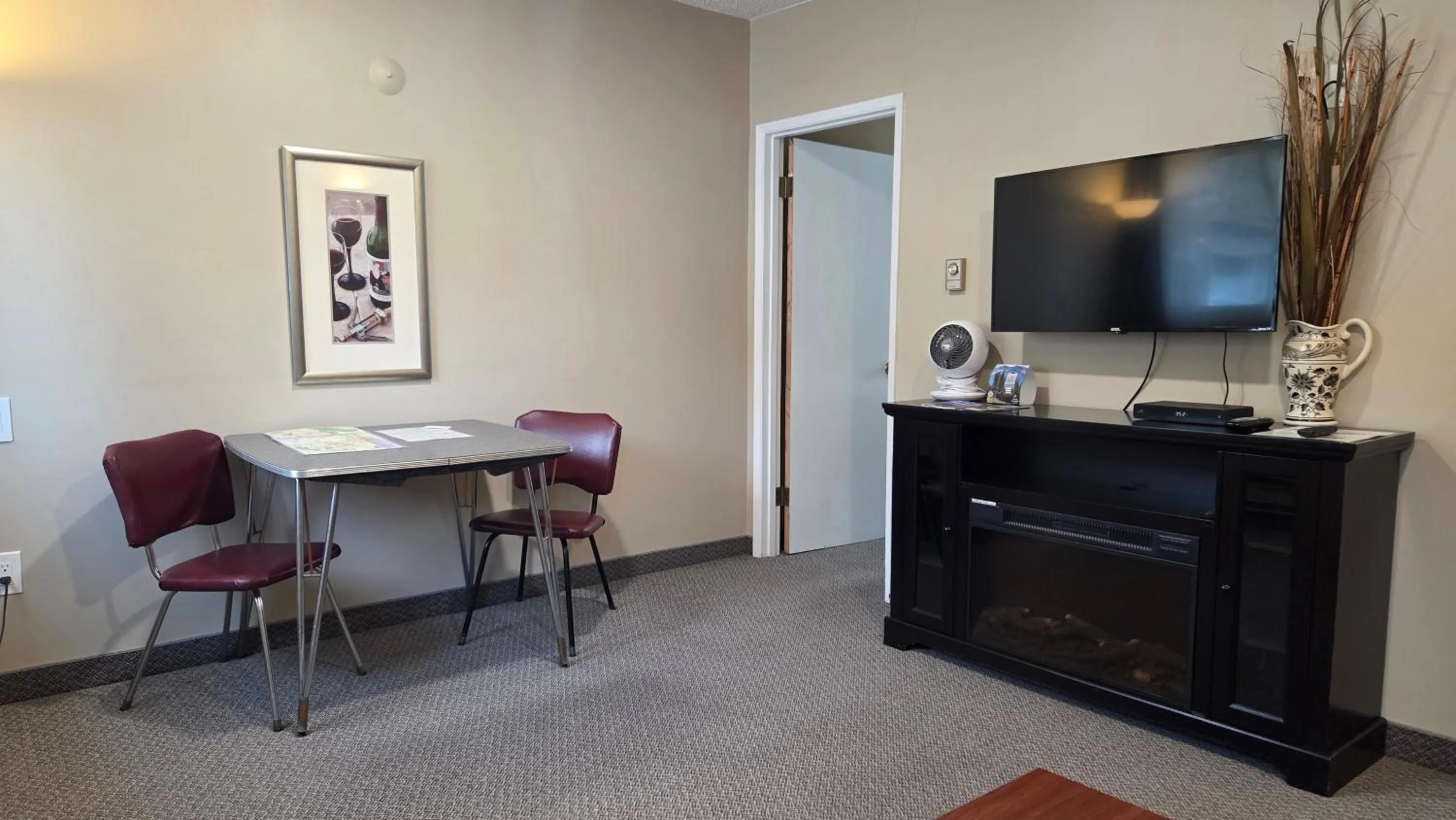 Dining area in Lido Motel