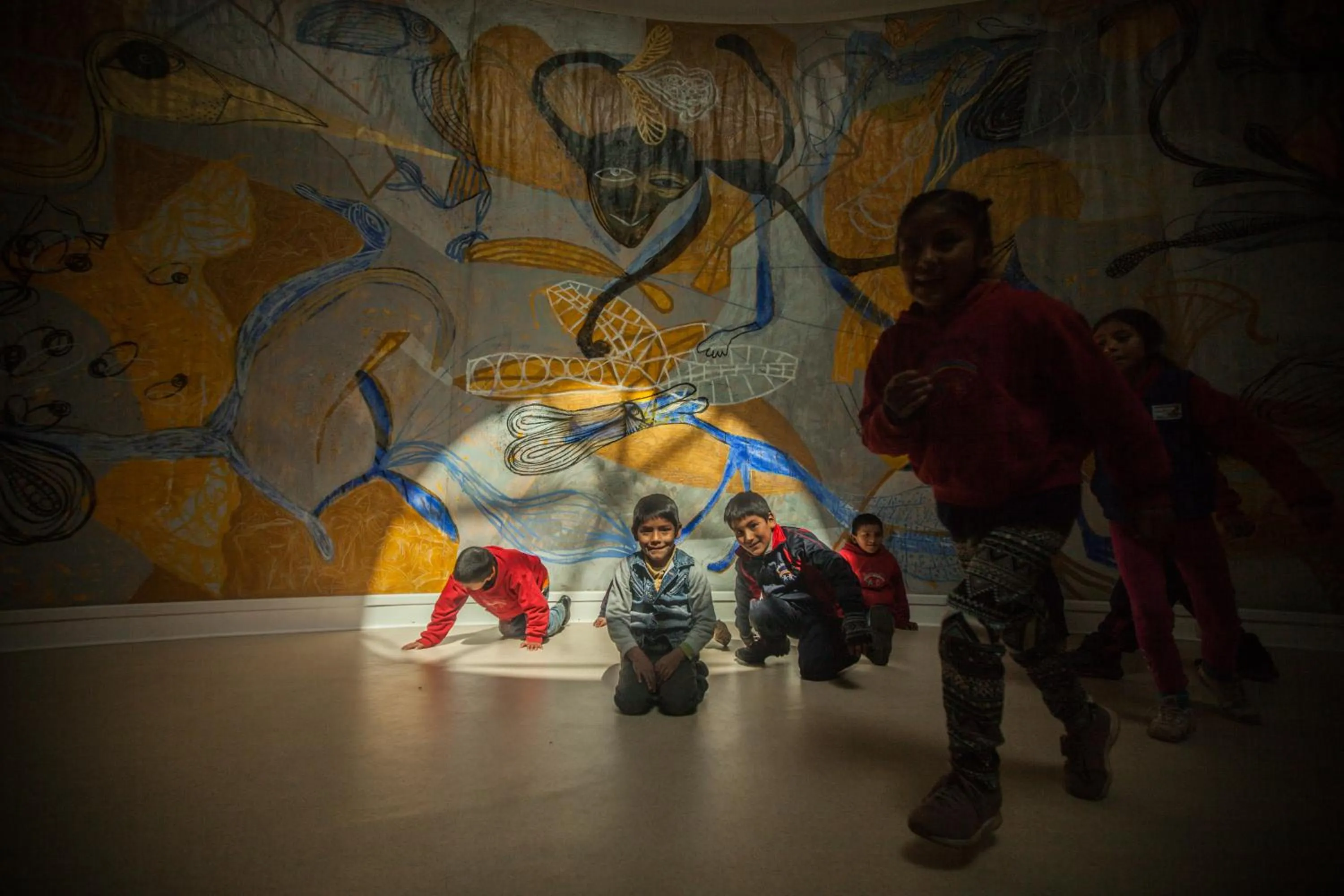children in Las Casitas del Arco Iris