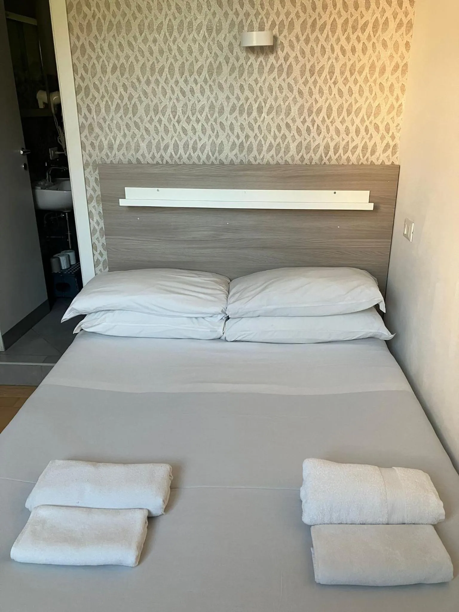 Bedroom, Bed in Luciano Laterani Guest House