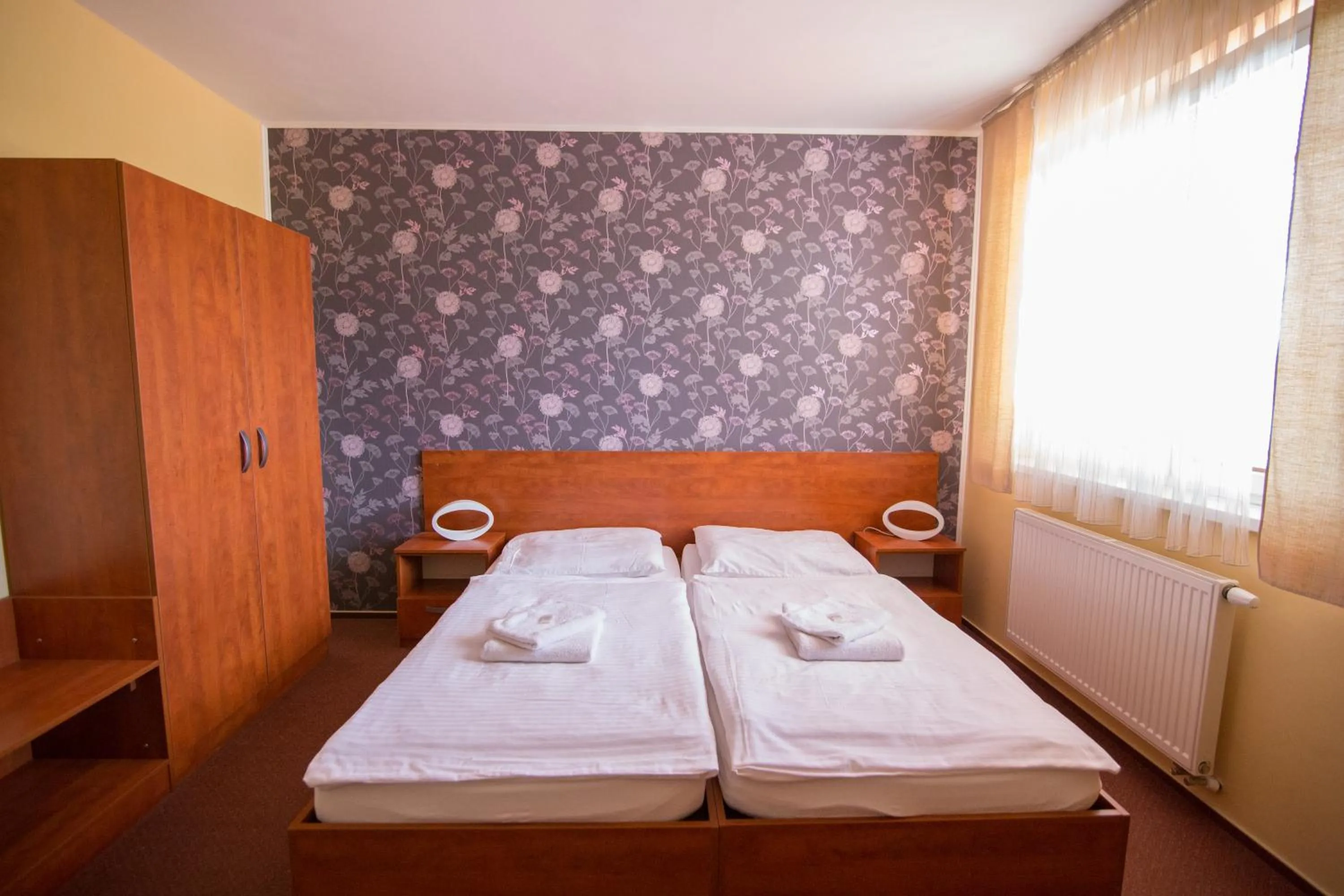 Bedroom, Bed in Hotel Olympionik