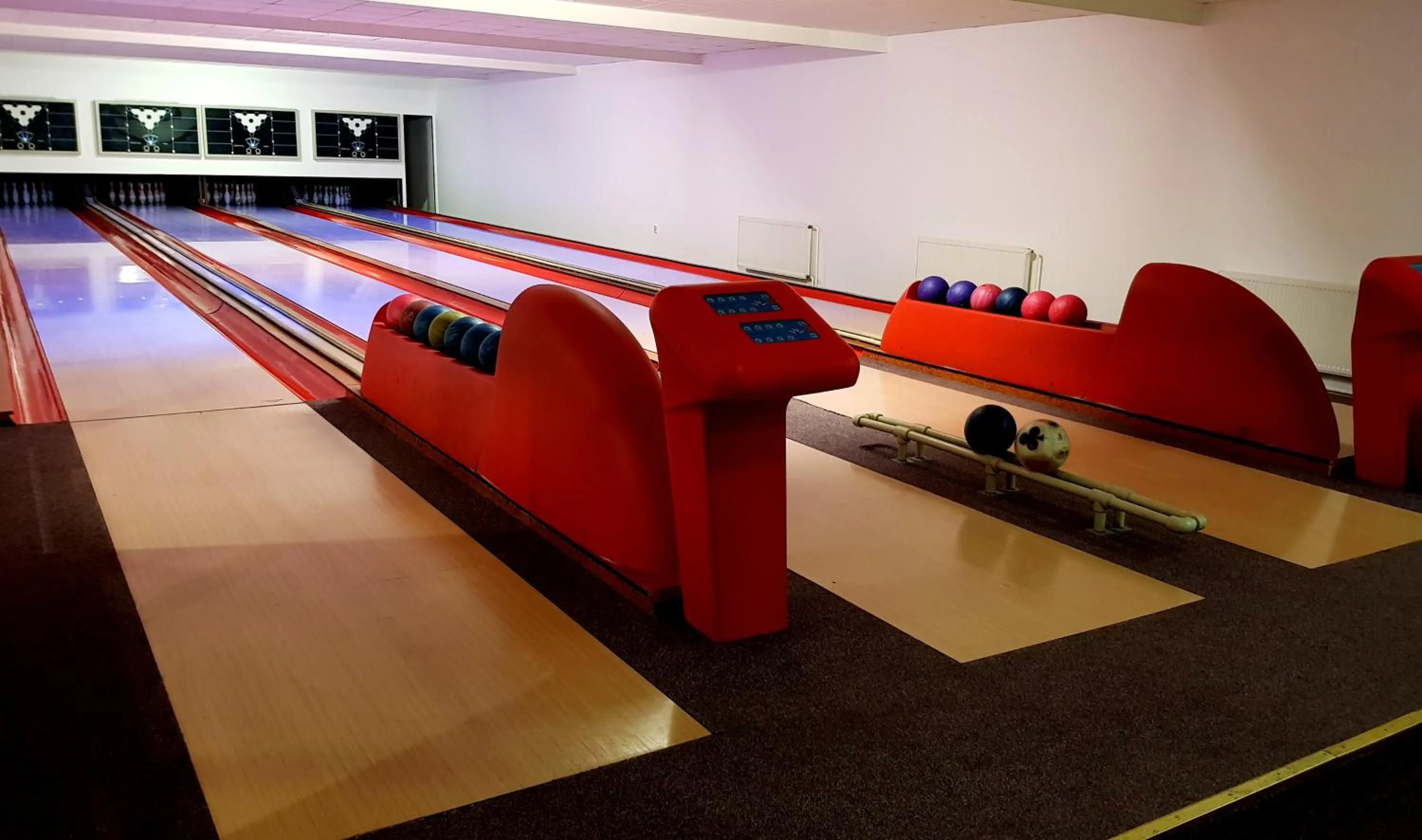 Restaurant/places to eat in Hotel Swami