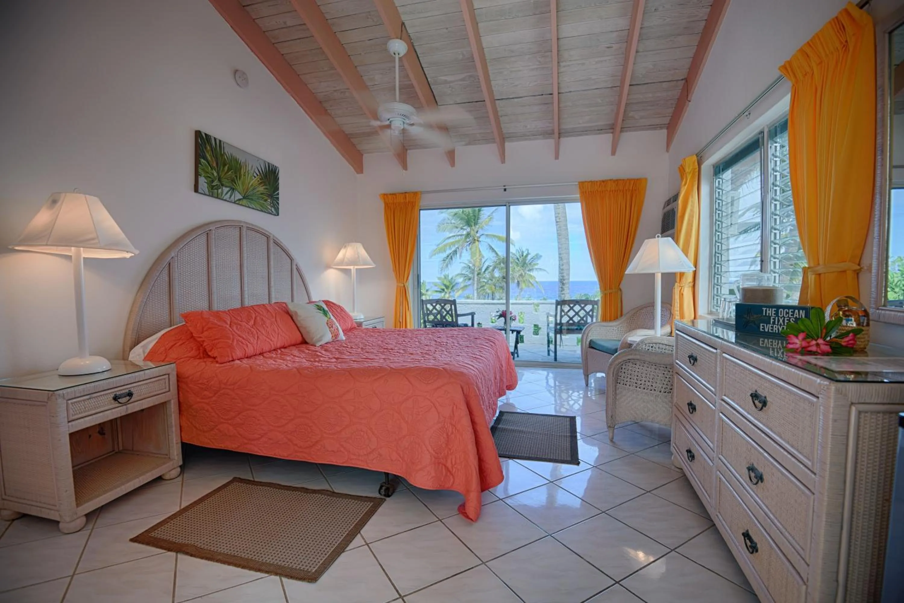 Bed in Stella Maris Resort Club