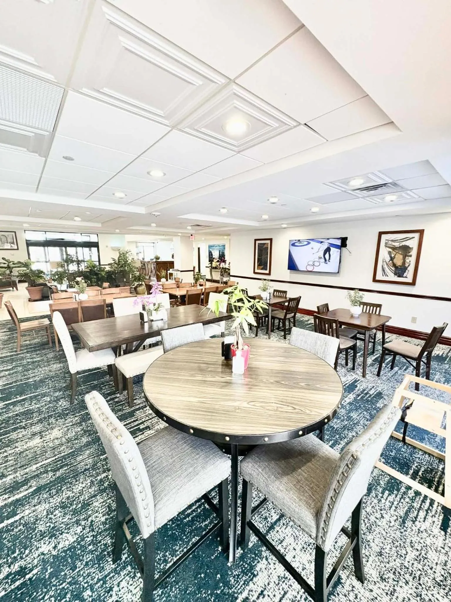 Seating area in Wingate by Wyndham Houma