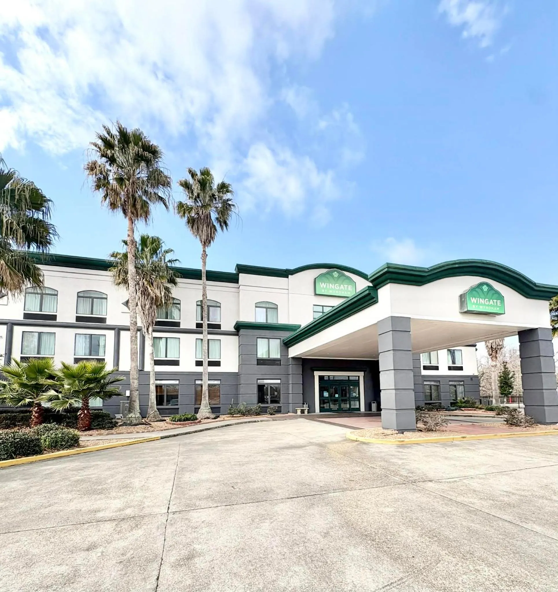 Property building in Wingate by Wyndham Houma