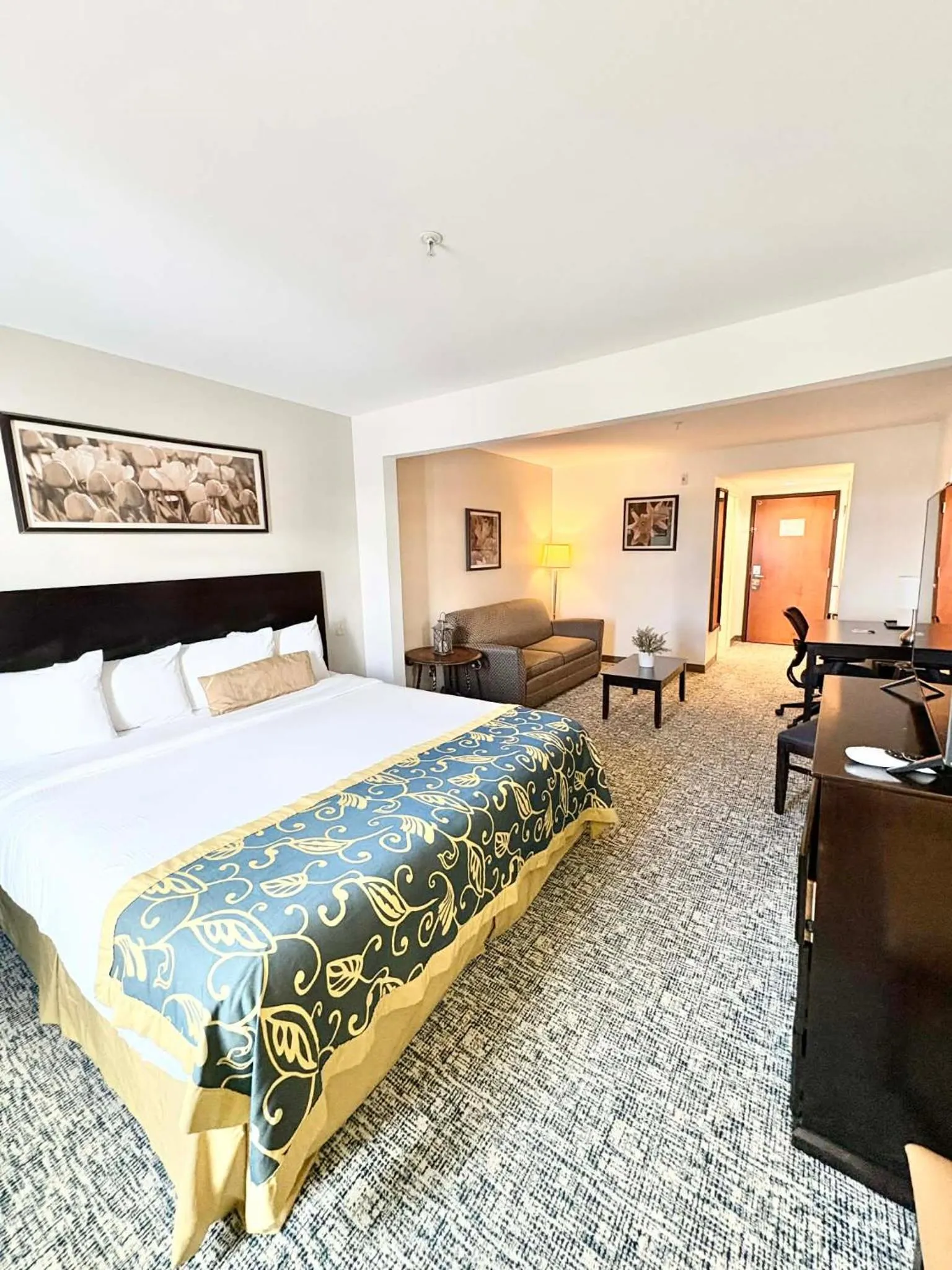 Bed in Wingate by Wyndham Houma