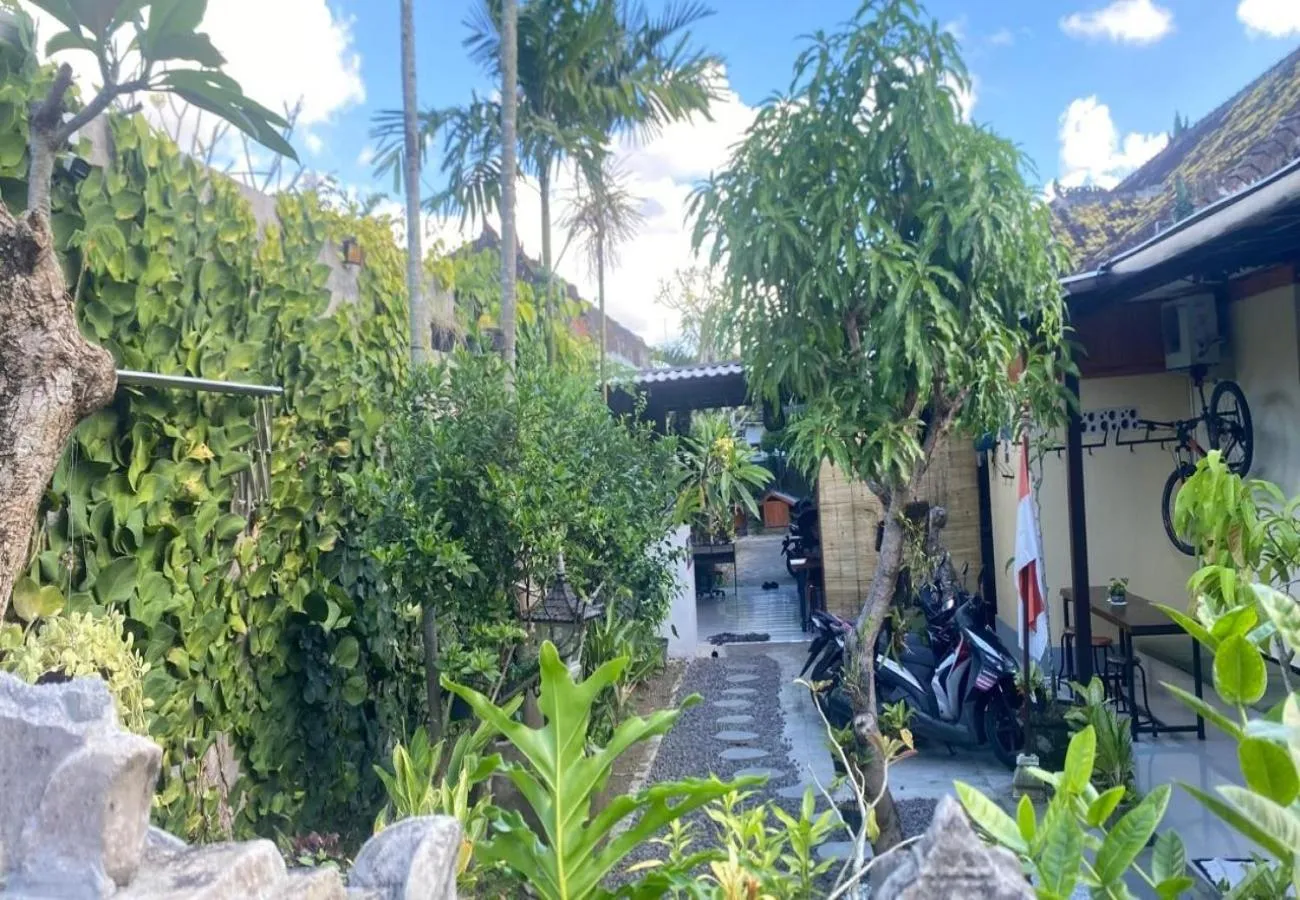 Garden in Coliving Bali SWEET HOME Kost Lengkap di Tabanan Kota