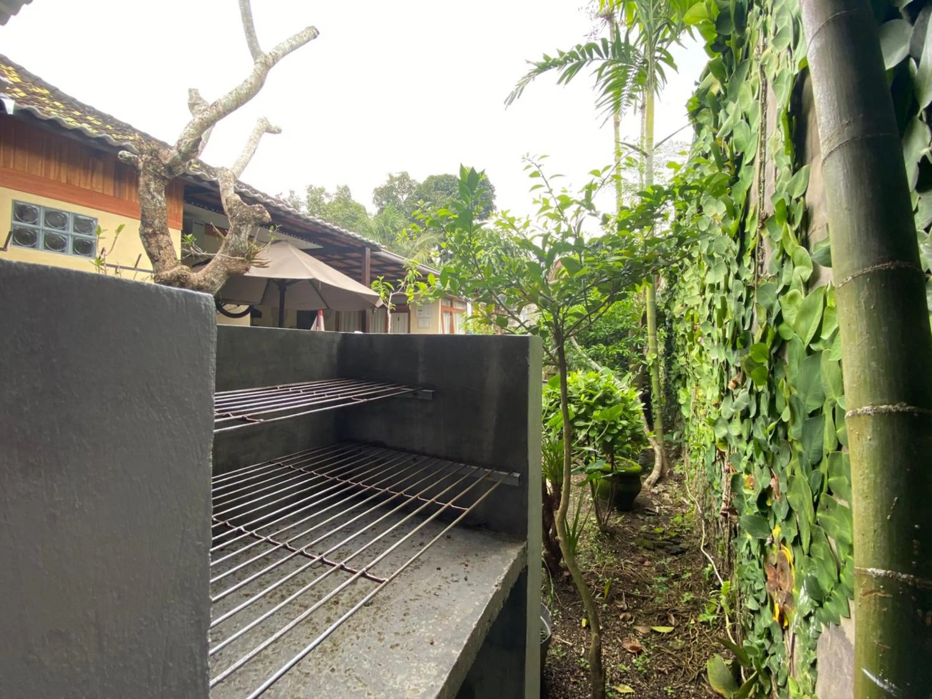 Day in Coliving Bali SWEET HOME Kost Lengkap di Tabanan Kota