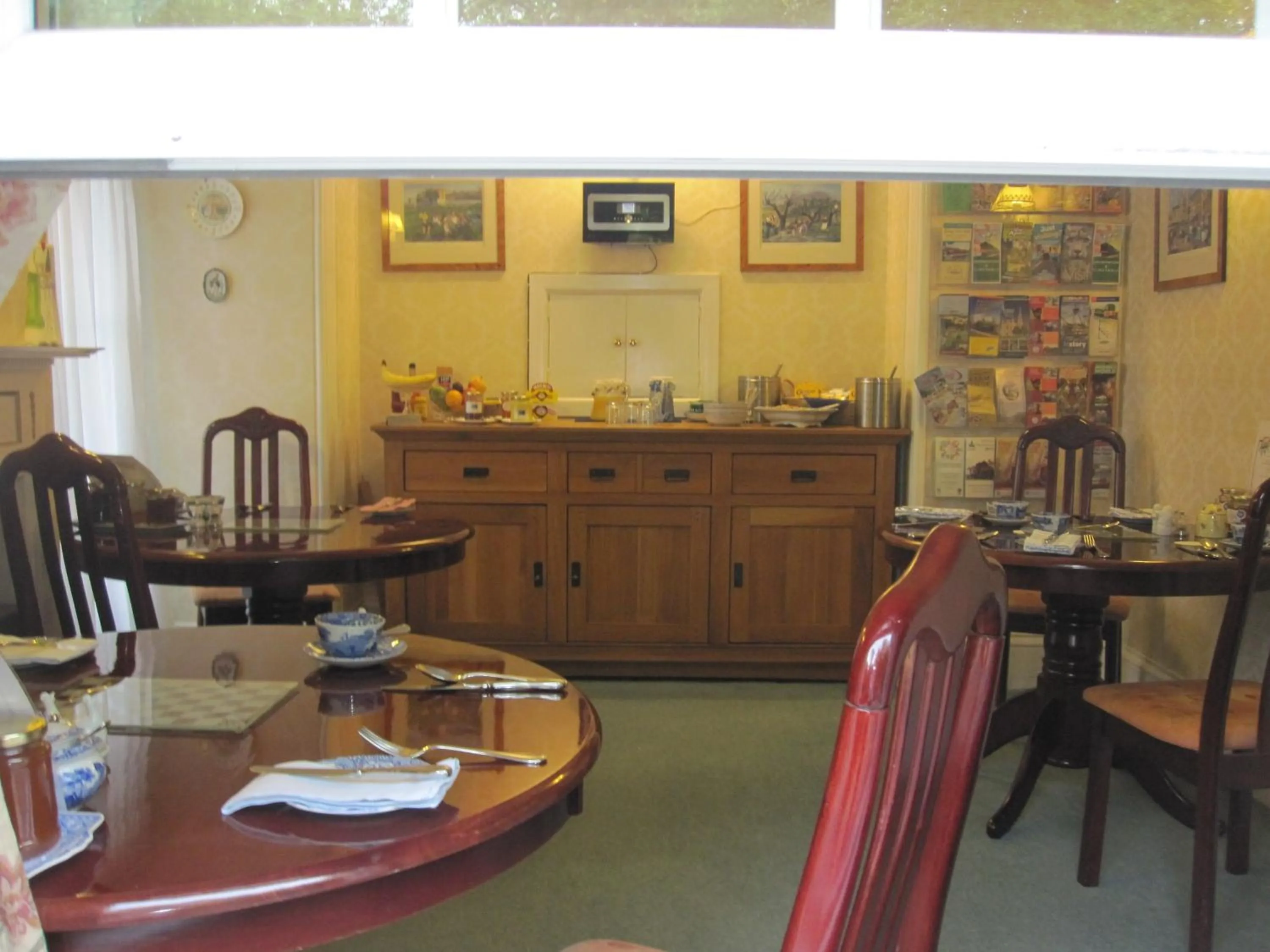 Restaurant/Places to Eat in Clayhill House Bed & Breakfast