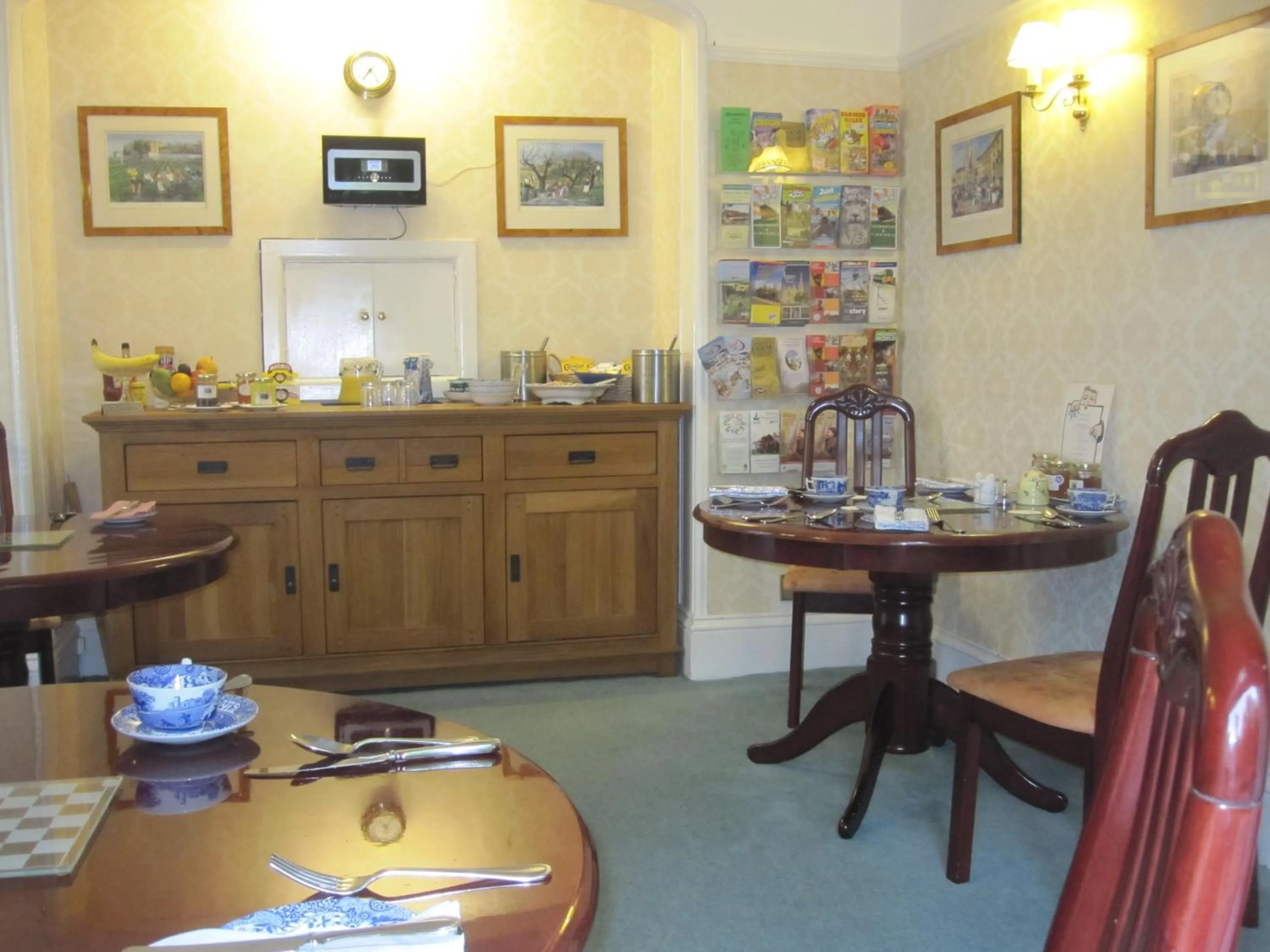 Restaurant/Places to Eat in Clayhill House Bed & Breakfast