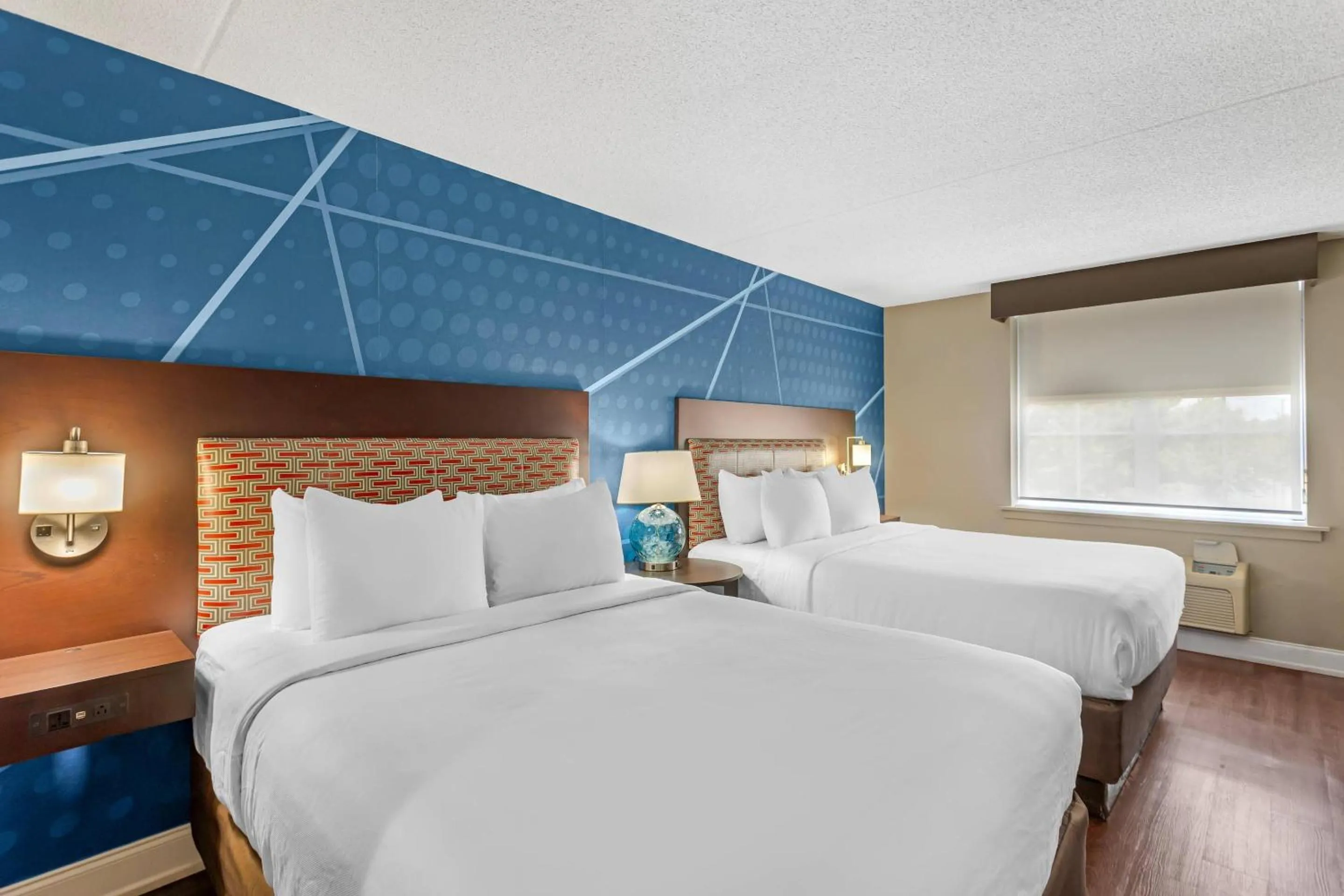 Bedroom, Bed in Comfort Inn & Suites Pottstown Eastern Gateway