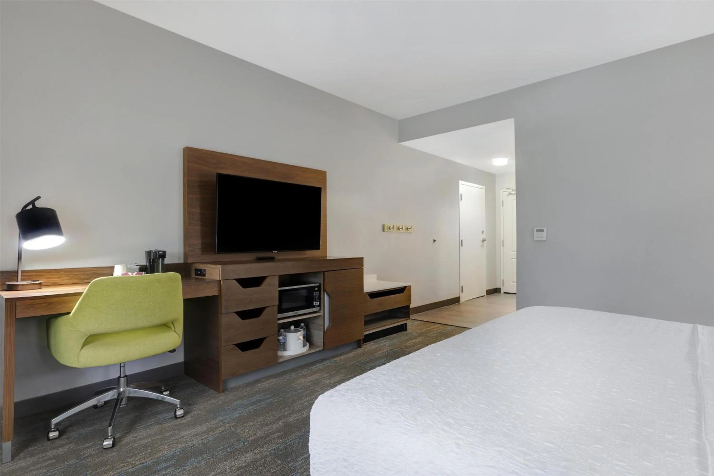 Bed in Hampton Inn & Suites Shreveport