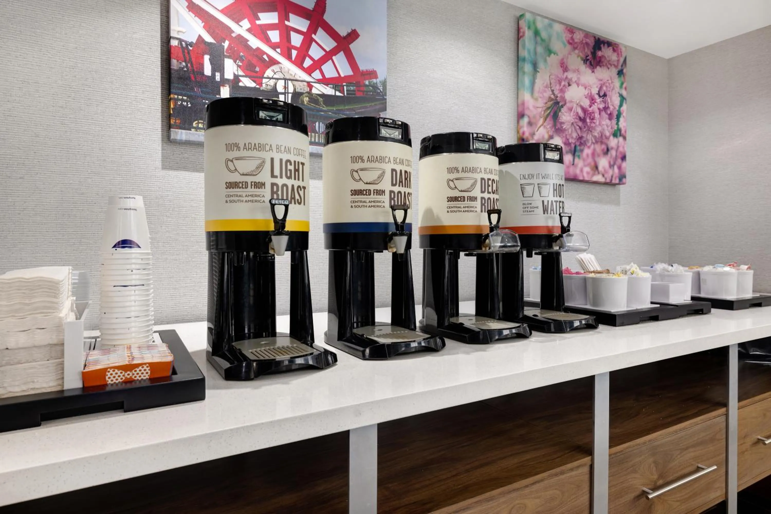 Breakfast in Hampton Inn & Suites Shreveport