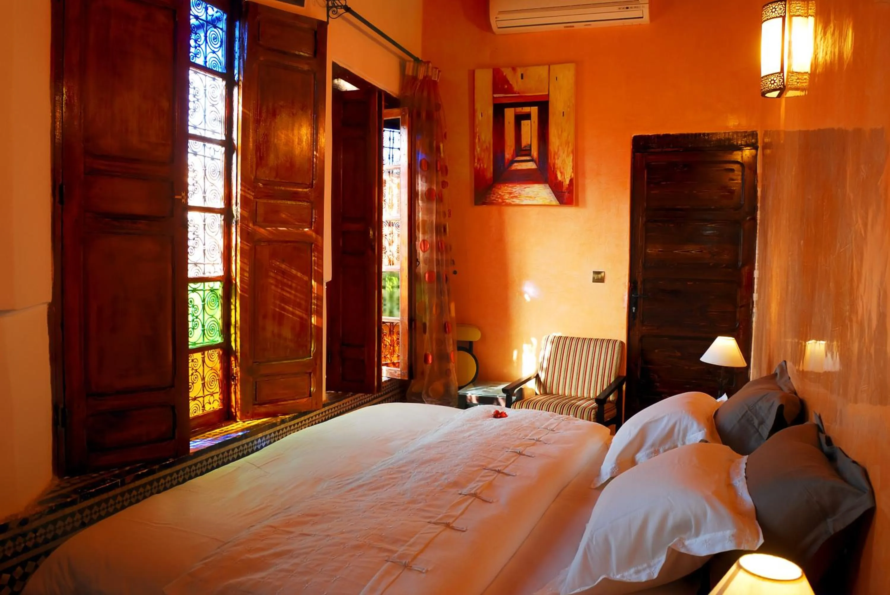 Photo of the whole room, Bed in Riad Adarissa
