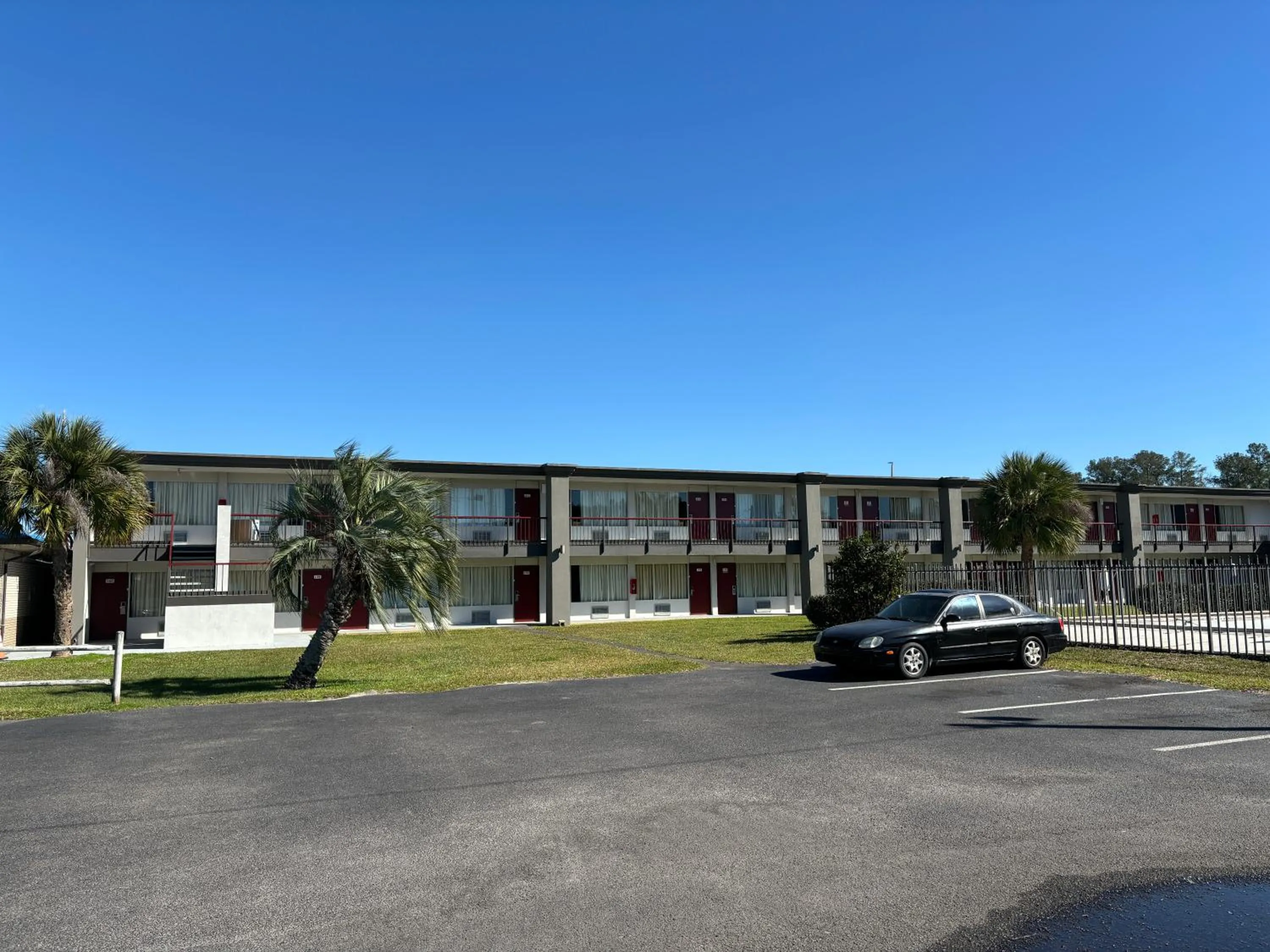 Property building in Red Roof Inn Wildwood, FL - The Villages