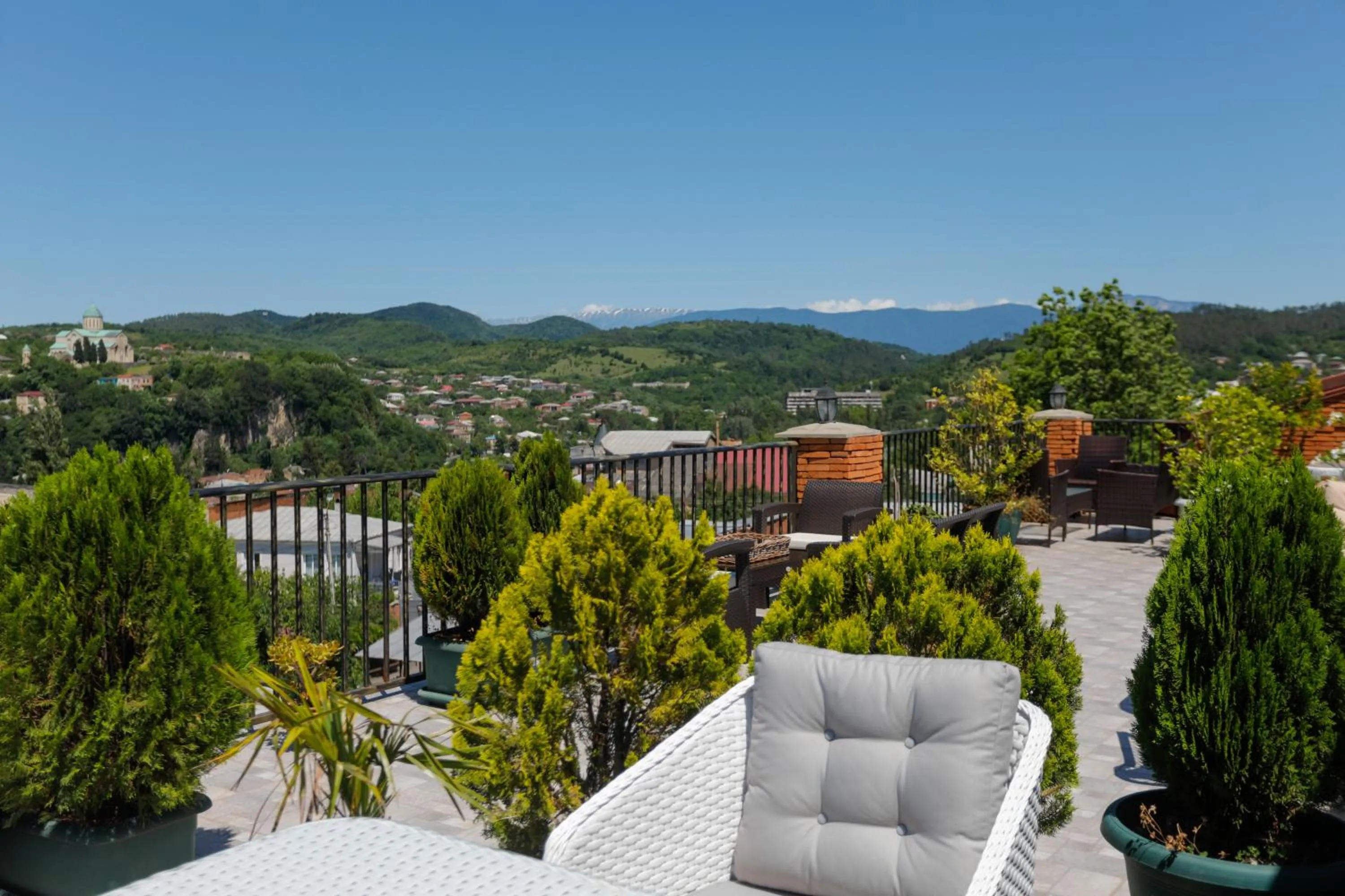 Neighbourhood in Hotel Terrace Kutaisi