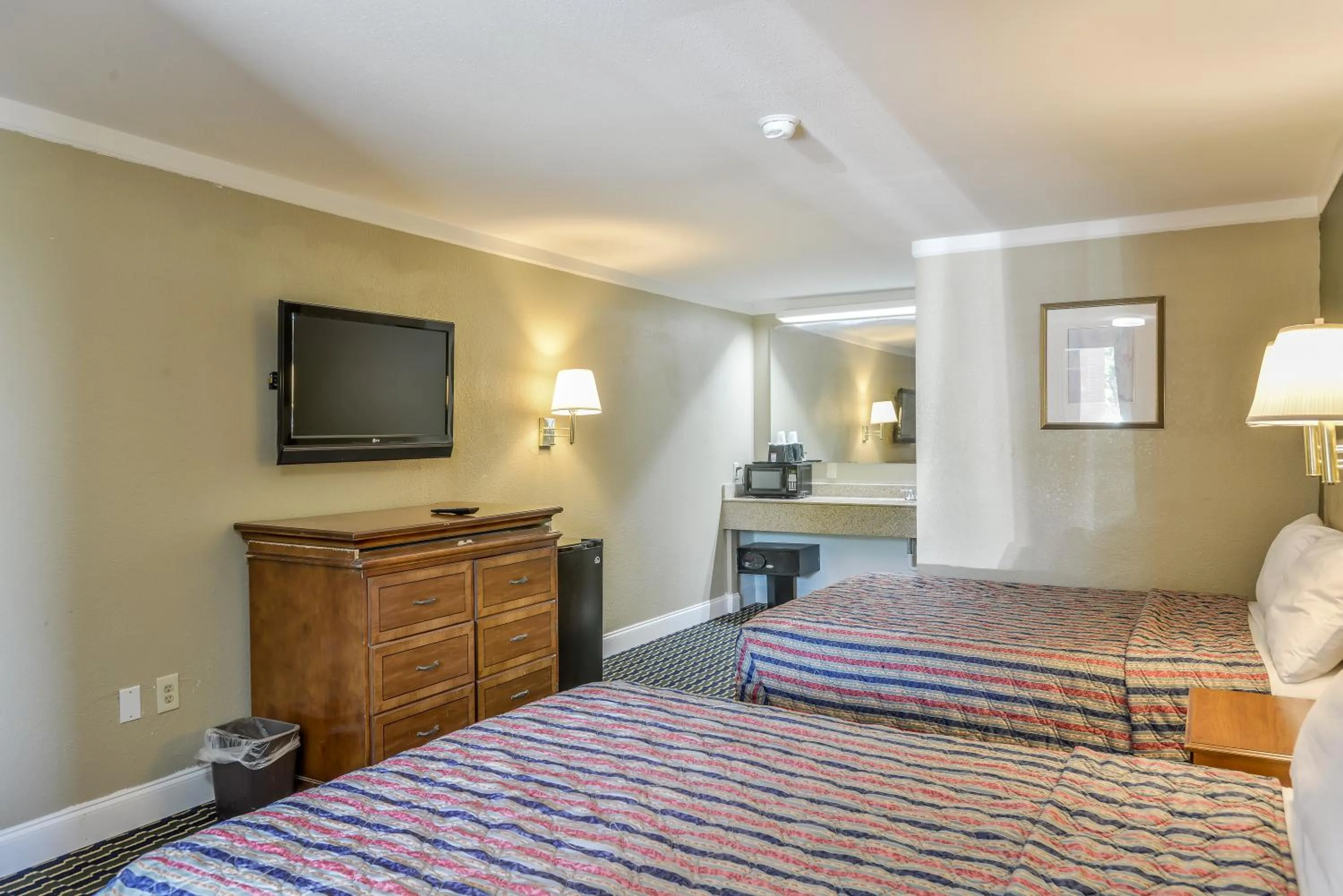 Bedroom, Bed in Wake Inn