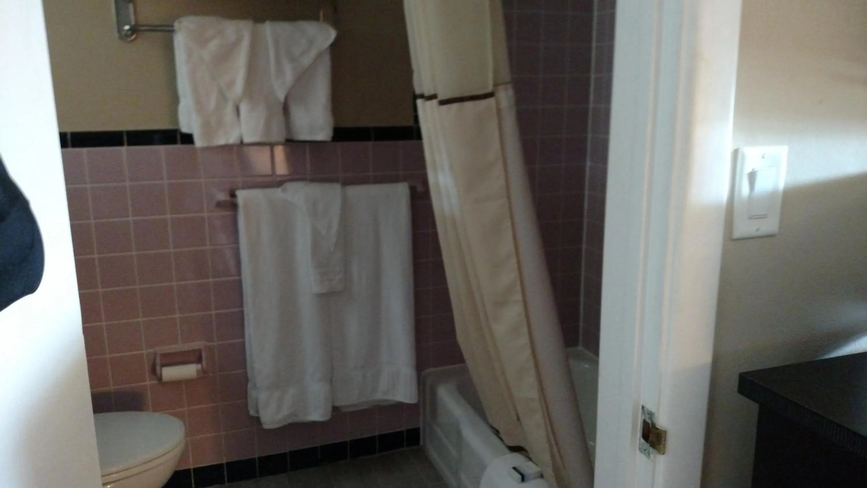 Bathroom in Cocoa Country Inn Hershey