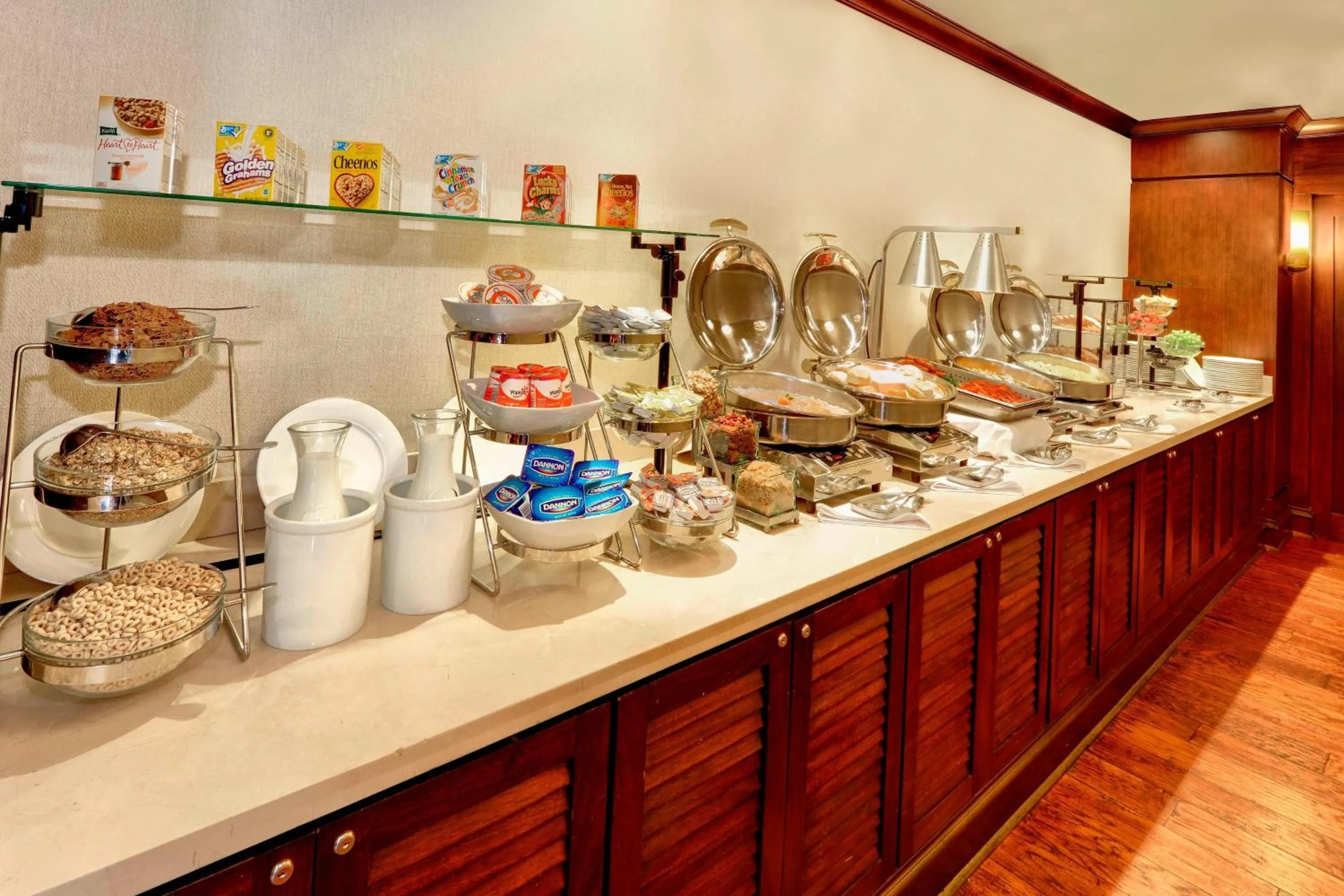 Restaurant/places to eat in Sheraton Atlanta Perimeter North