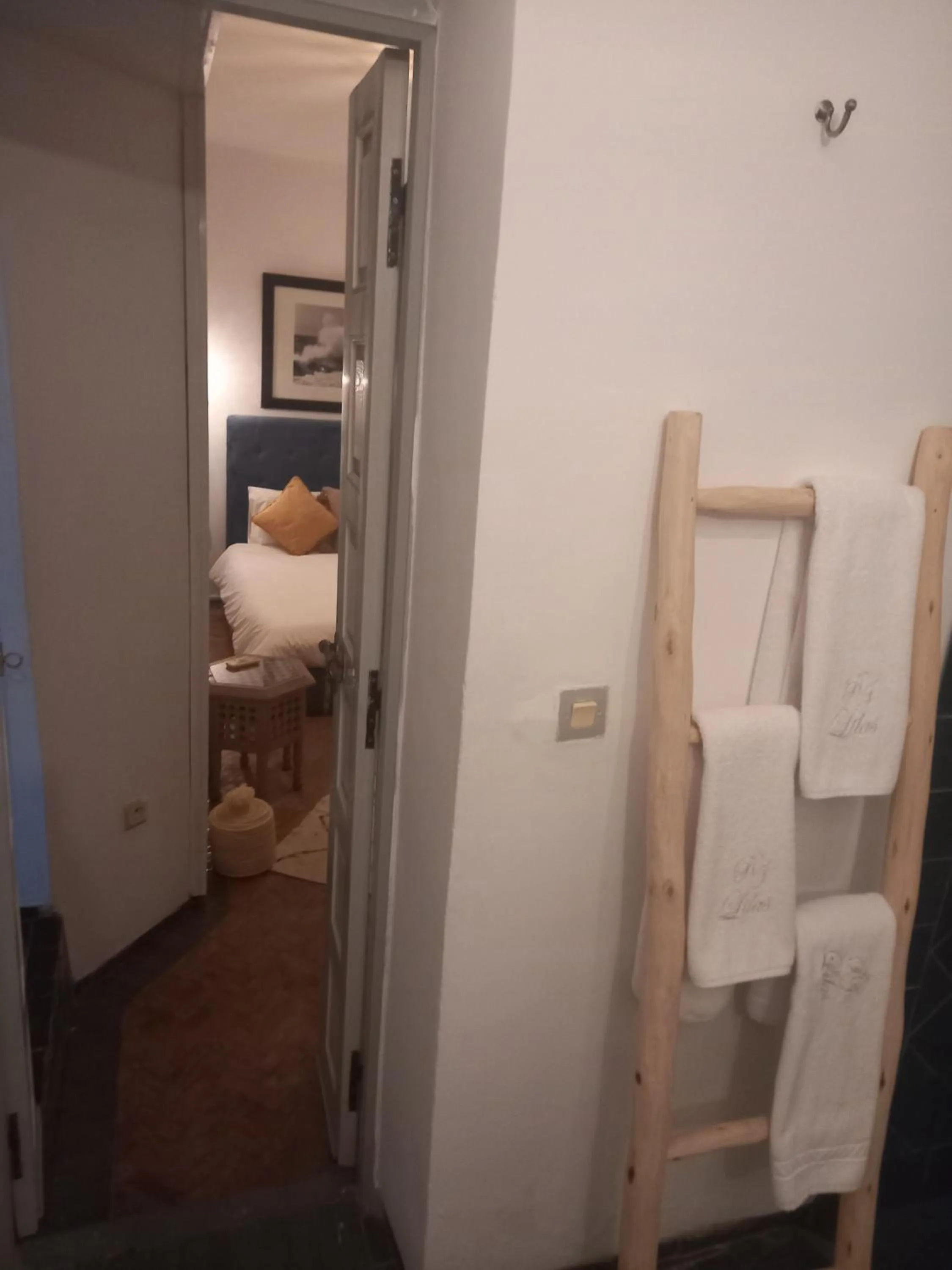 Bed in Riad Les Jardins des Lilas