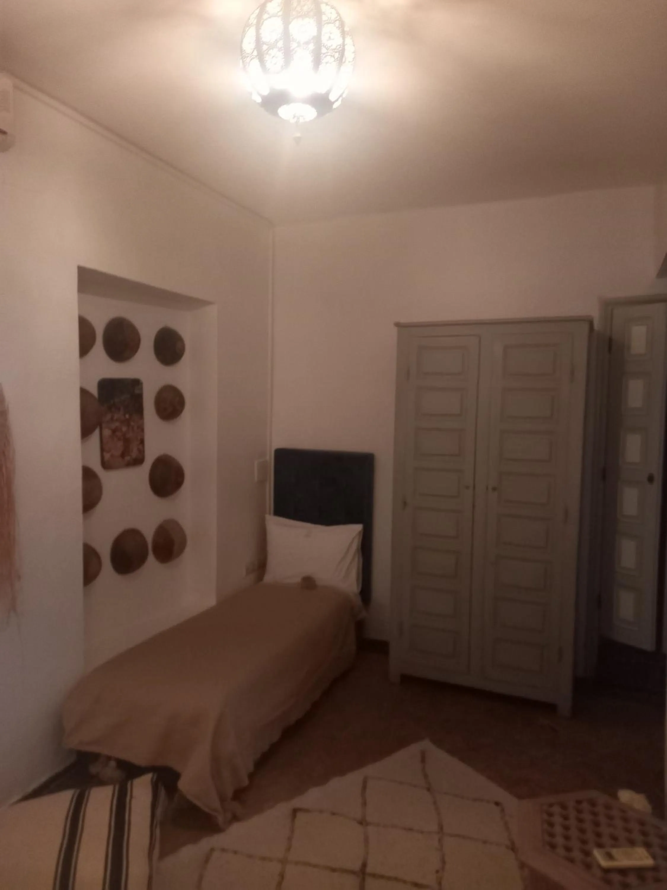 Bed in Riad Les Jardins des Lilas