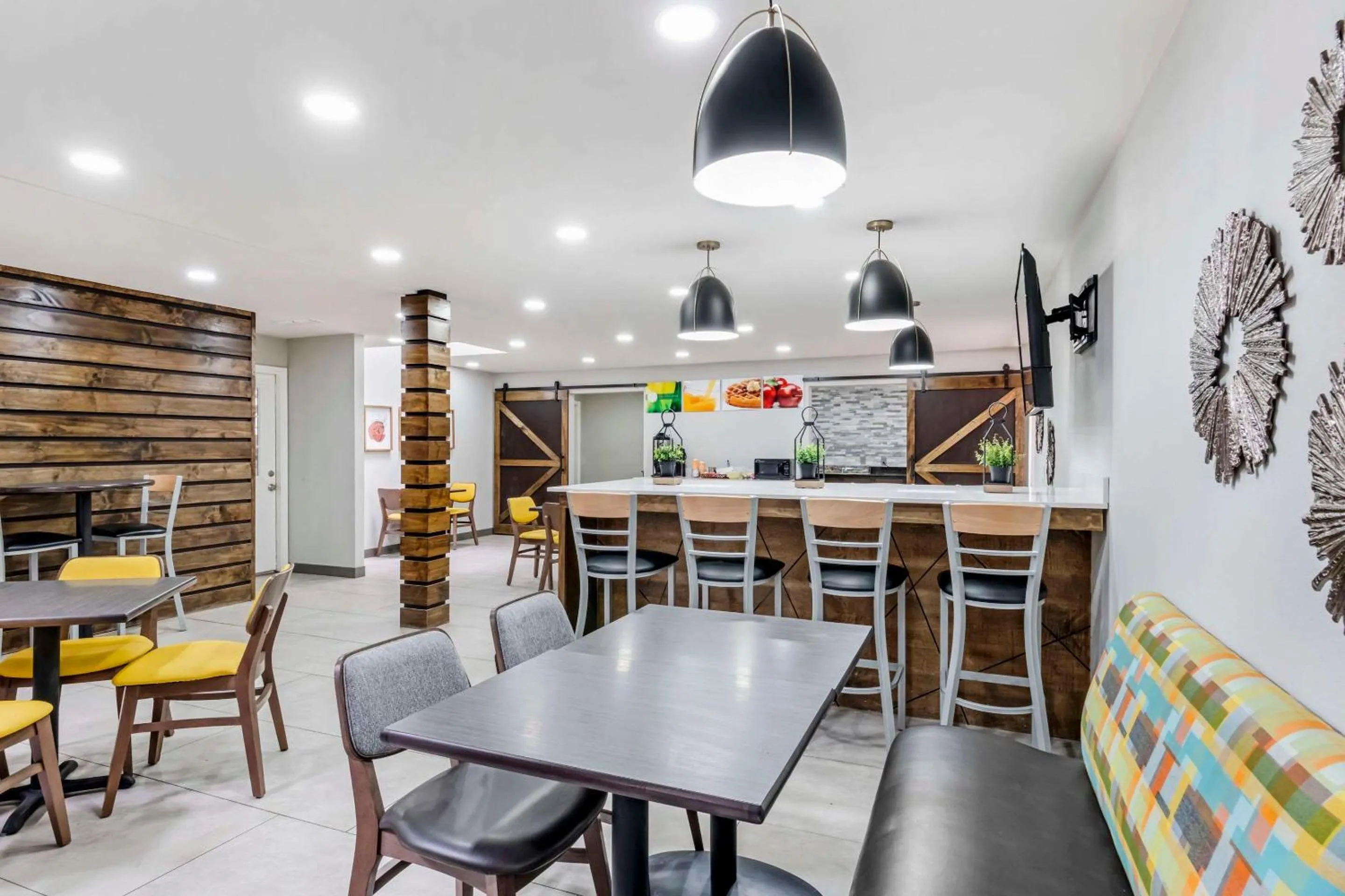 Breakfast in Quality Inn Amarillo West near Medical Center