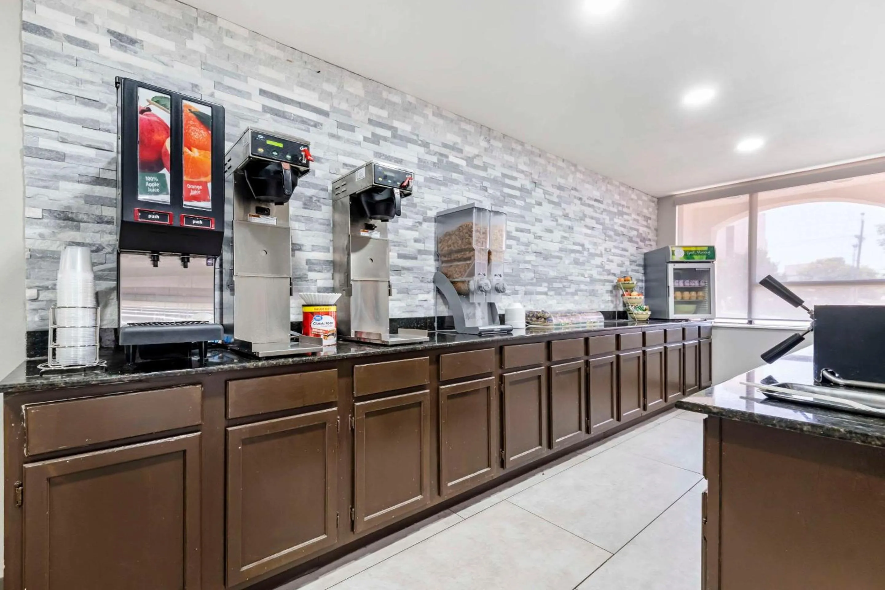 Breakfast in Quality Inn Amarillo West near Medical Center